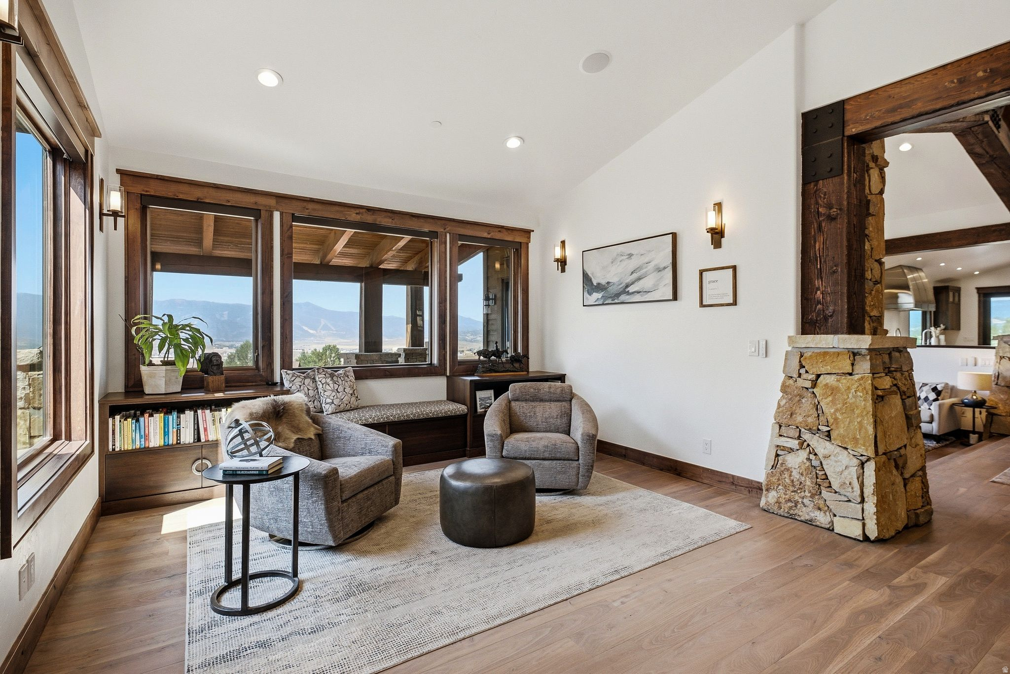 PROMONTORY - Residential