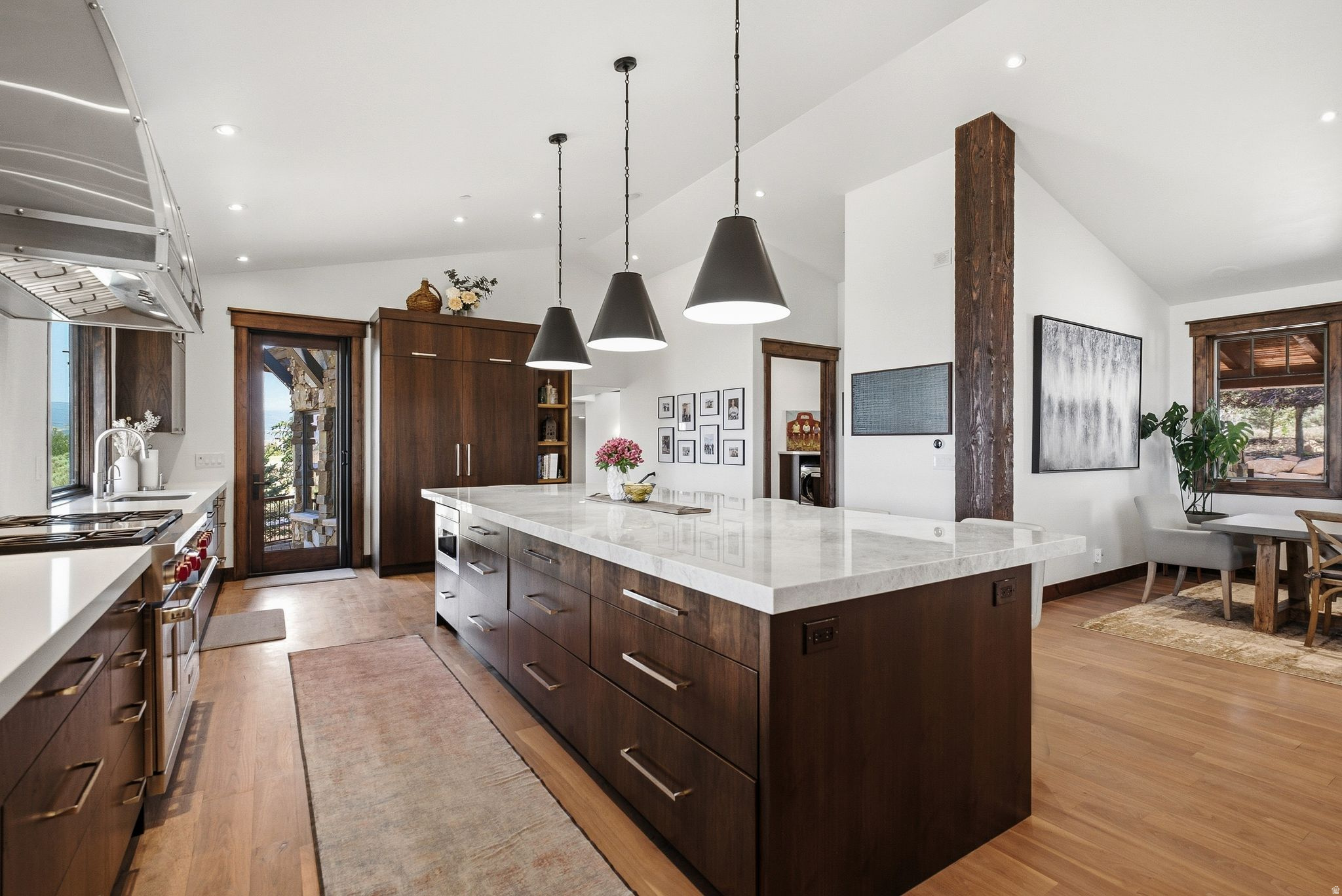 PROMONTORY - Residential
