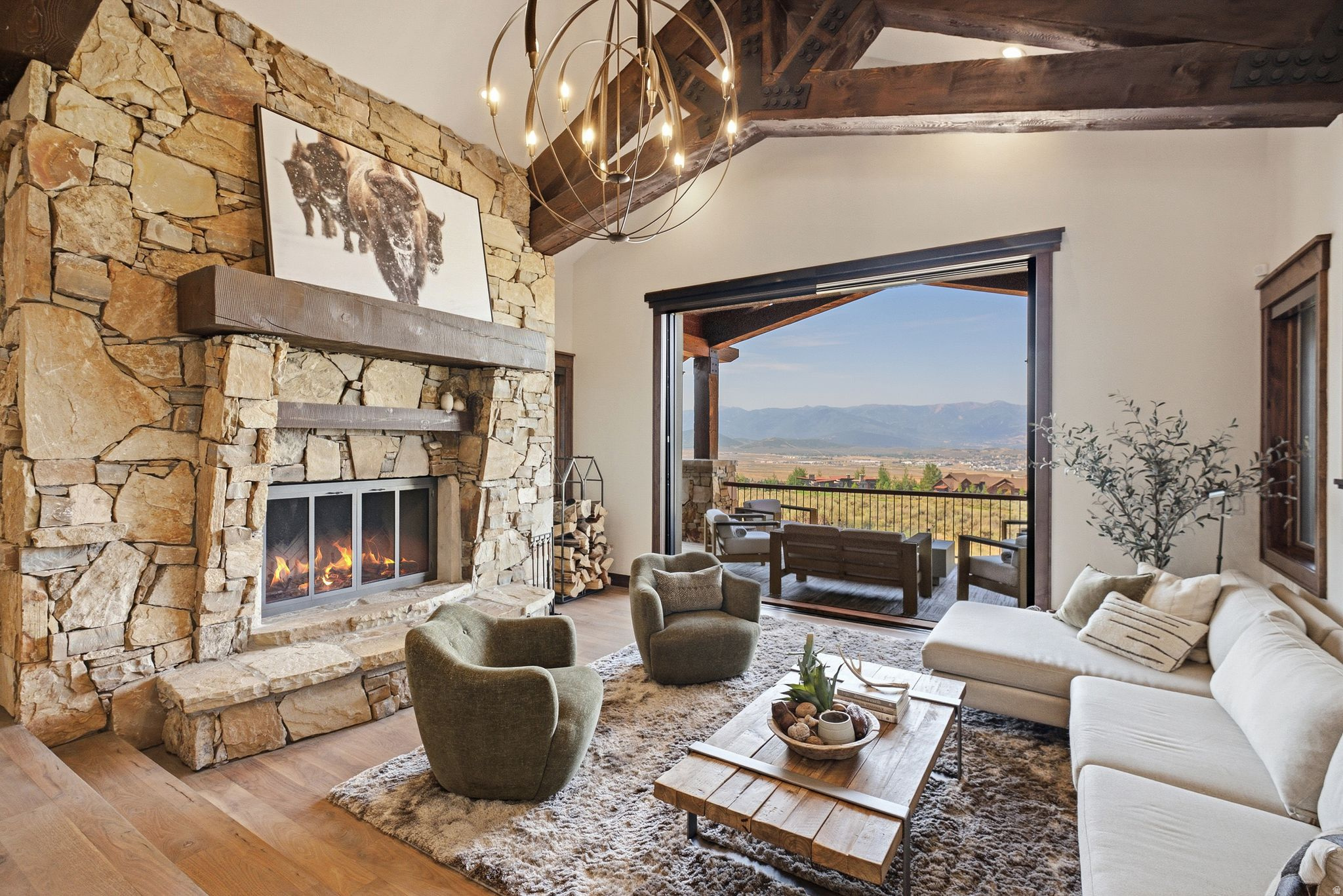 PROMONTORY - Residential