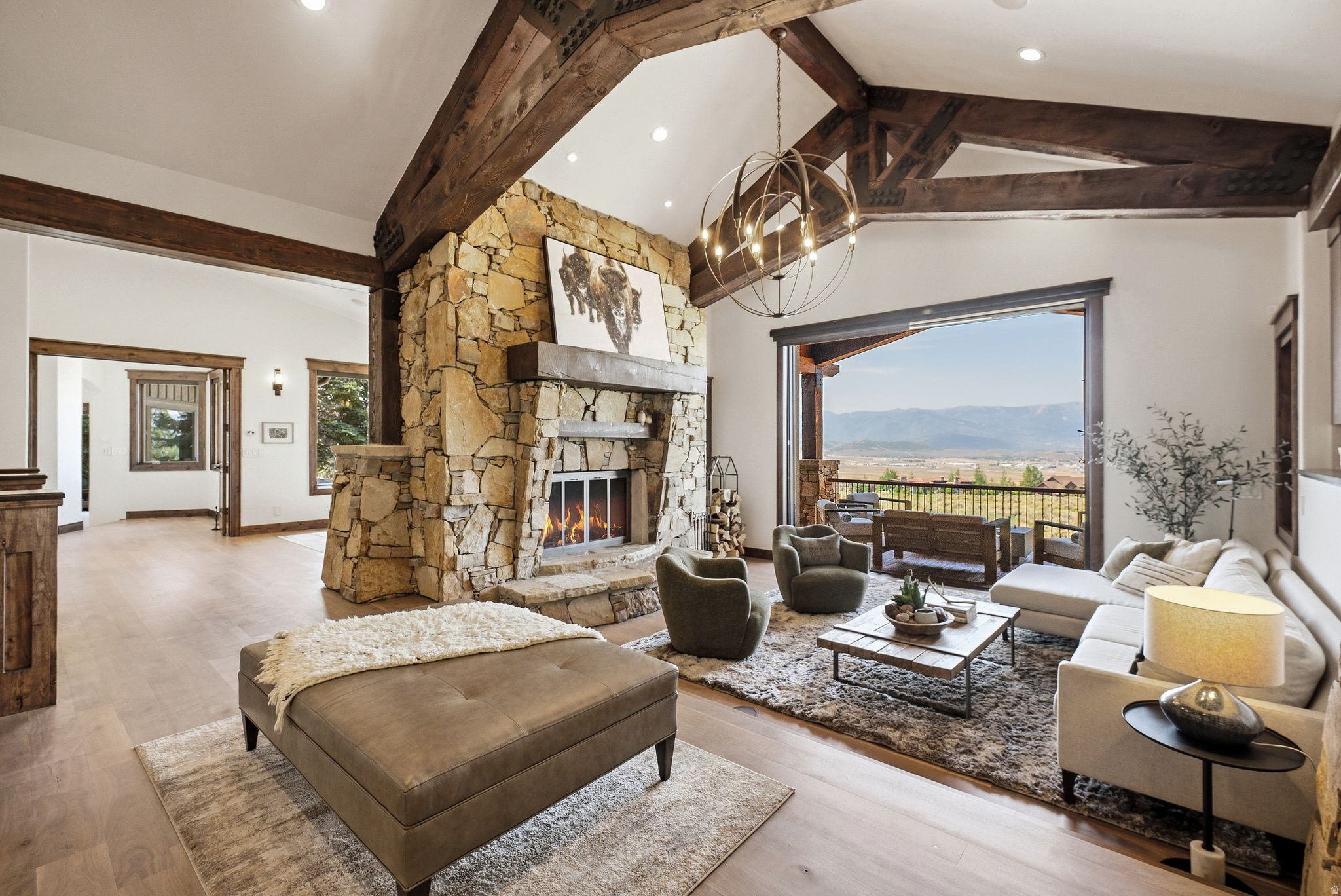 PROMONTORY - Residential