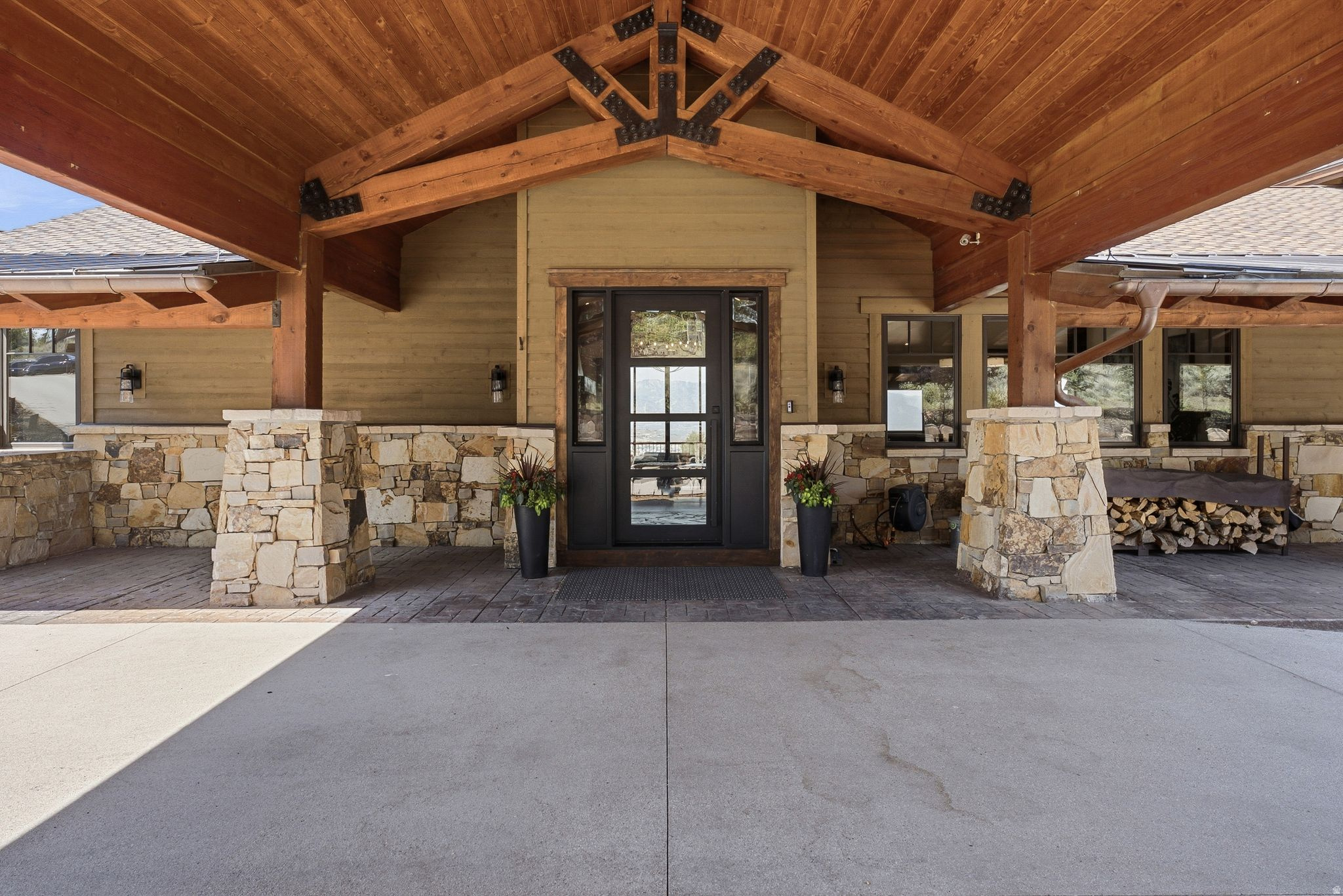 PROMONTORY - Residential