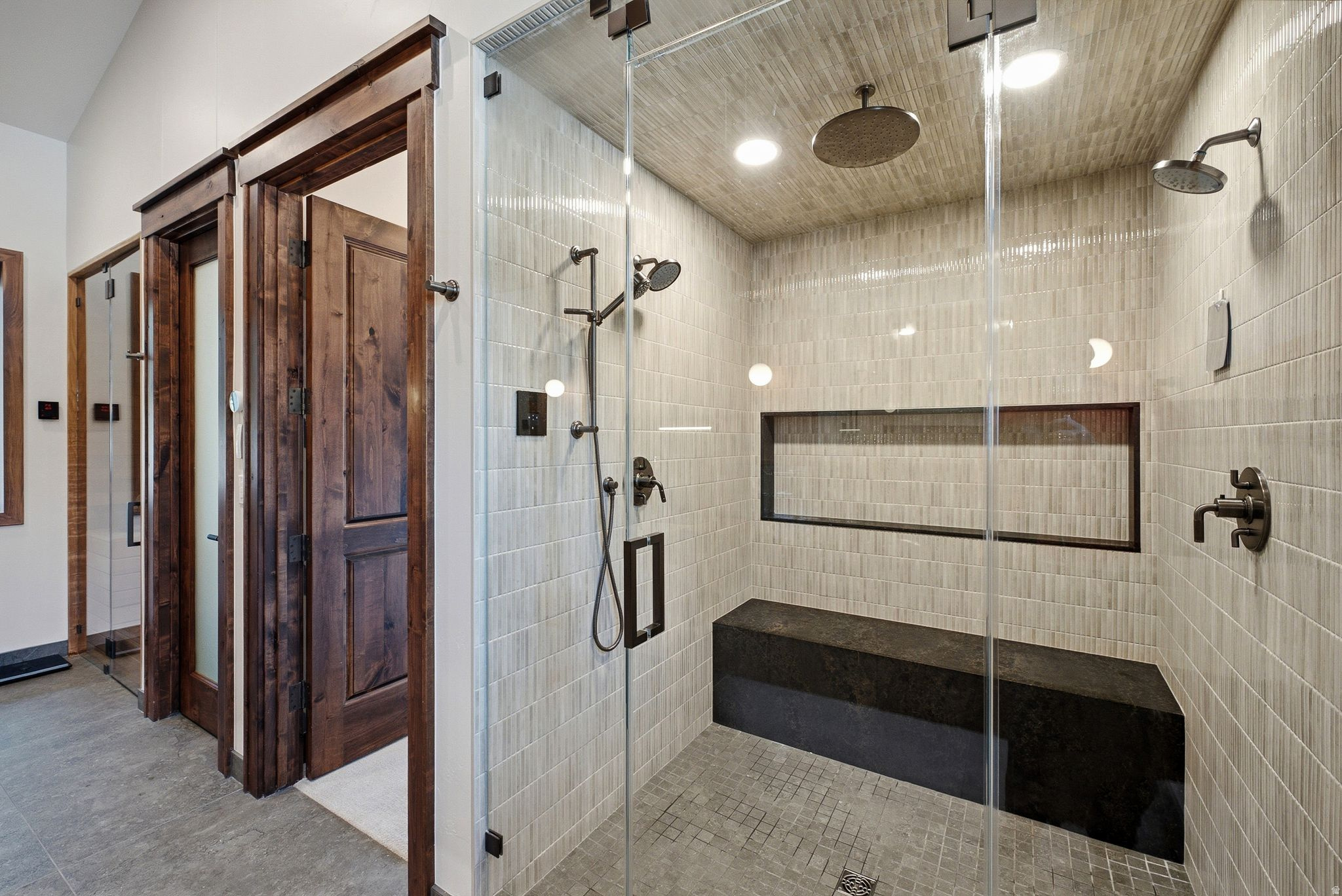 PROMONTORY - Residential