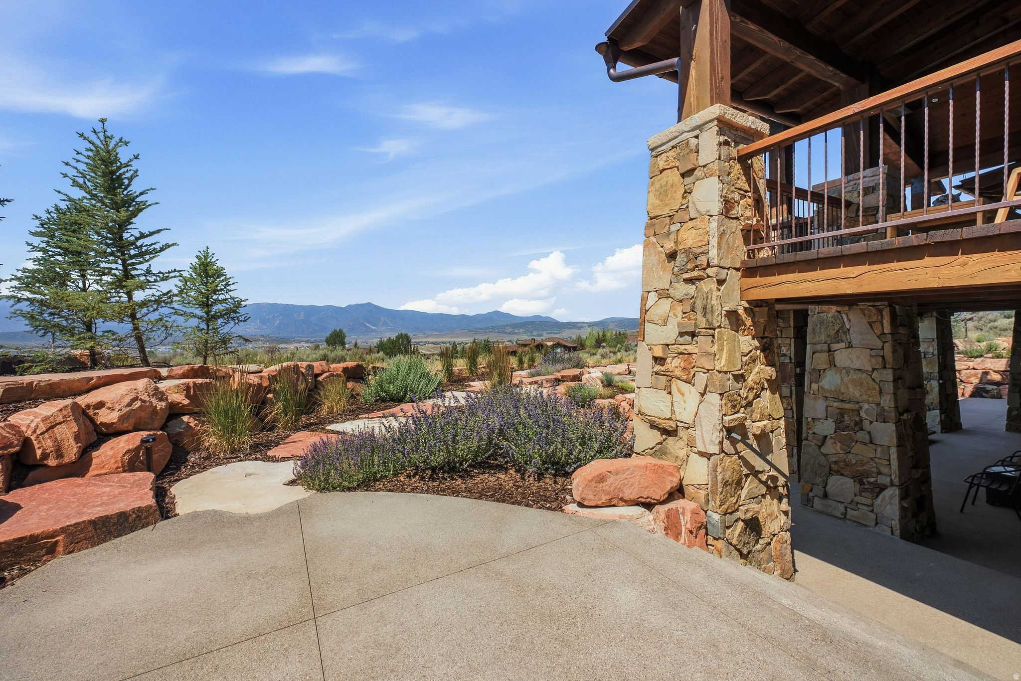 PROMONTORY - Residential