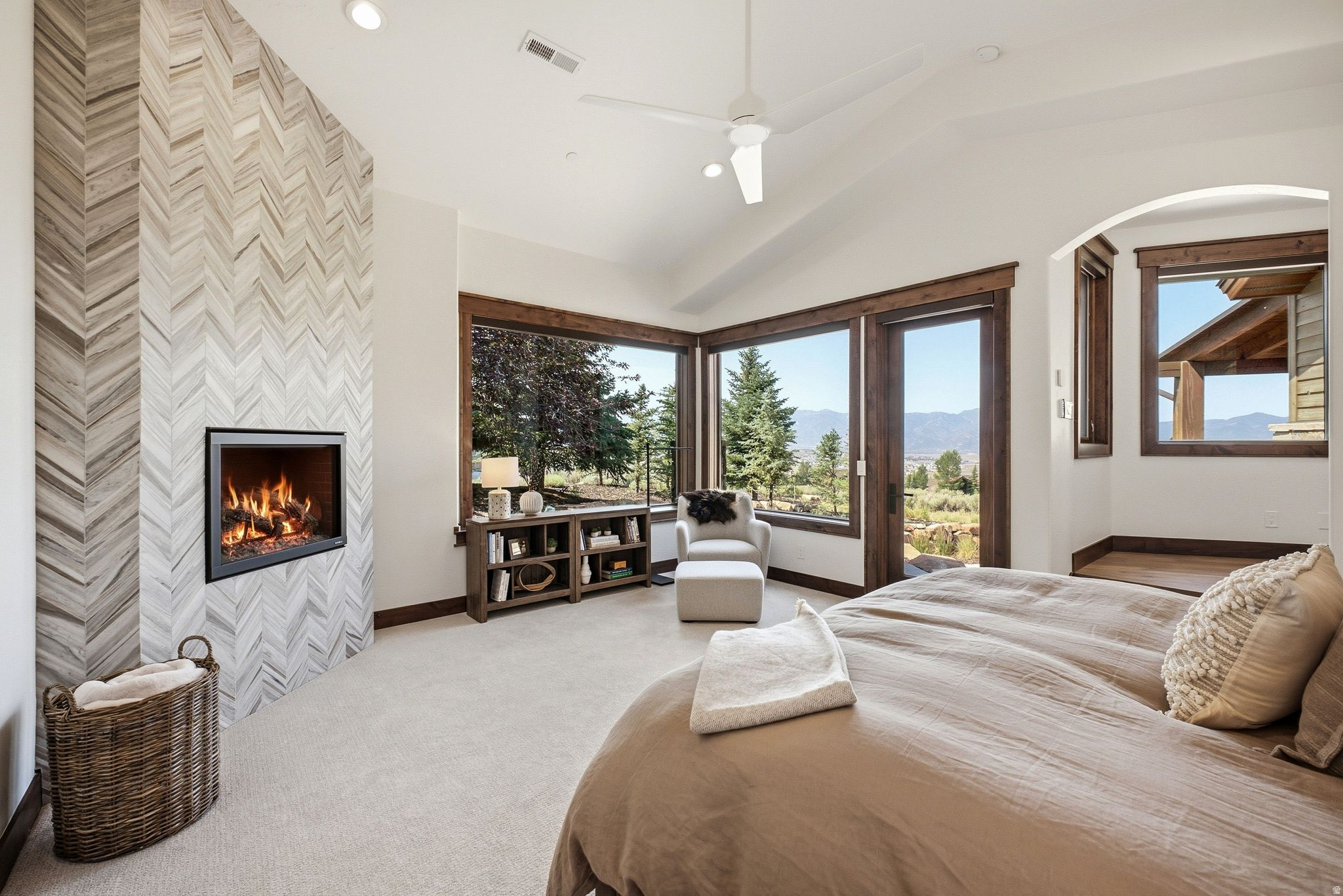 PROMONTORY - Residential