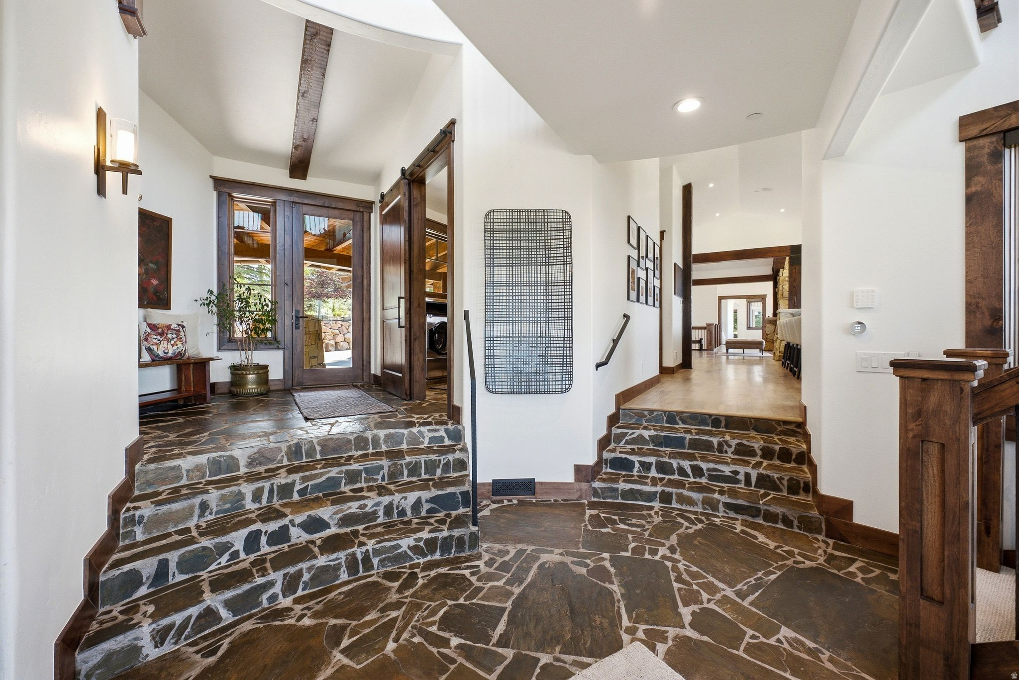 PROMONTORY - Residential