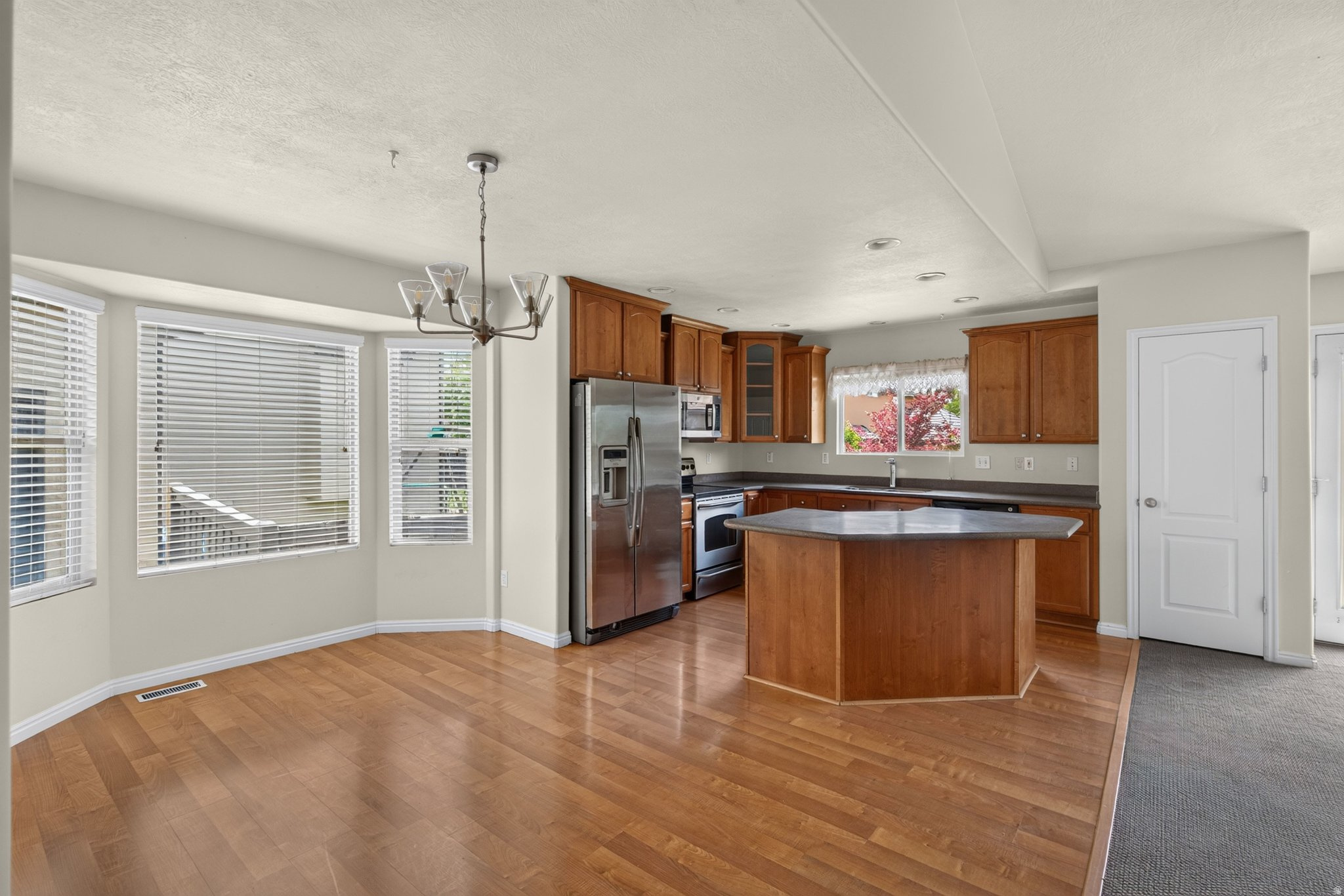 RIDGE - Residential
