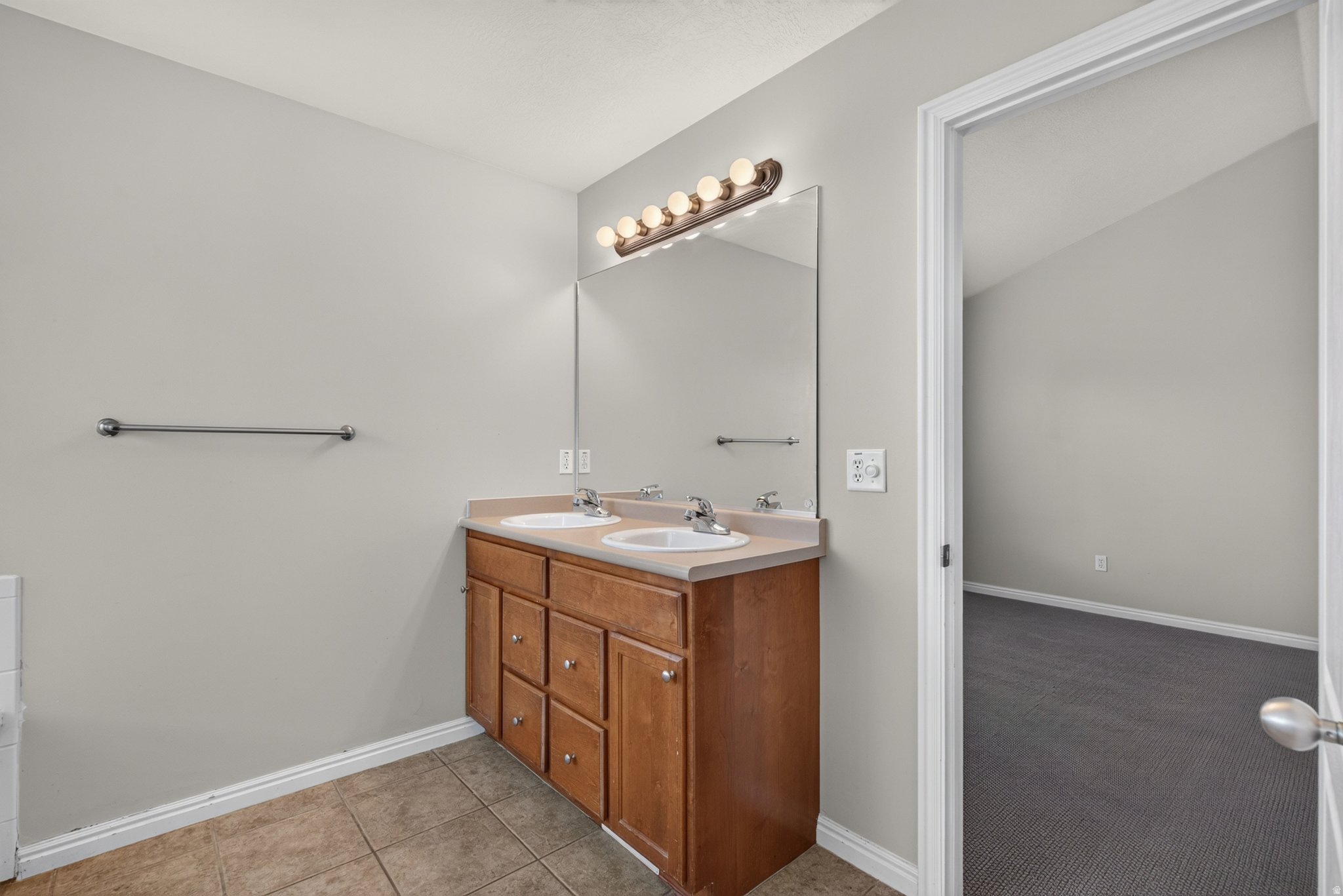 RIDGE - Residential