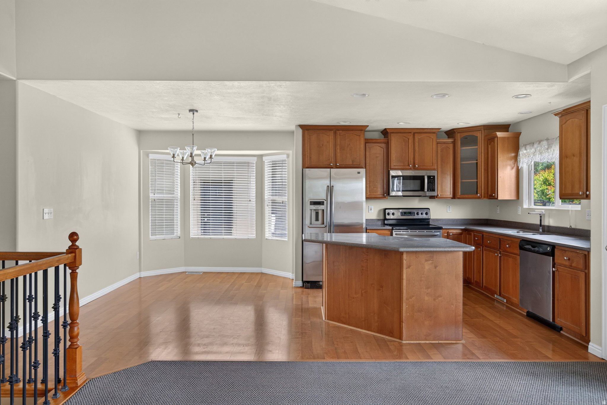 RIDGE - Residential