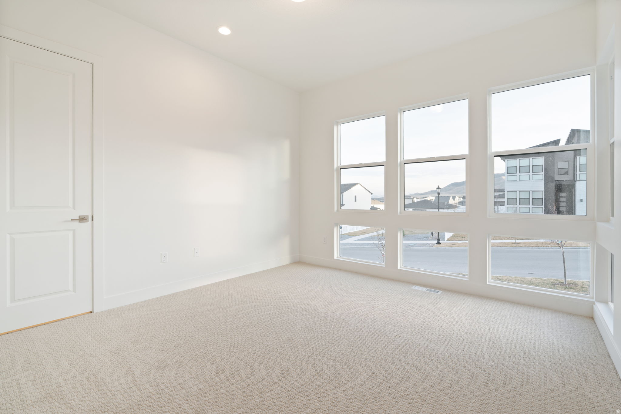 WESTLAKE VISTAS - Residential