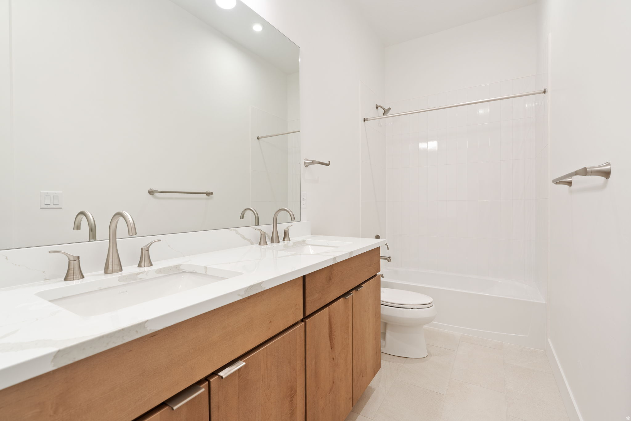 WESTLAKE VISTAS - Residential