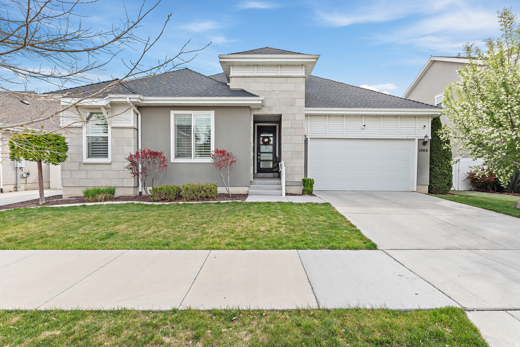 BROADVIEW SHORES - Residential