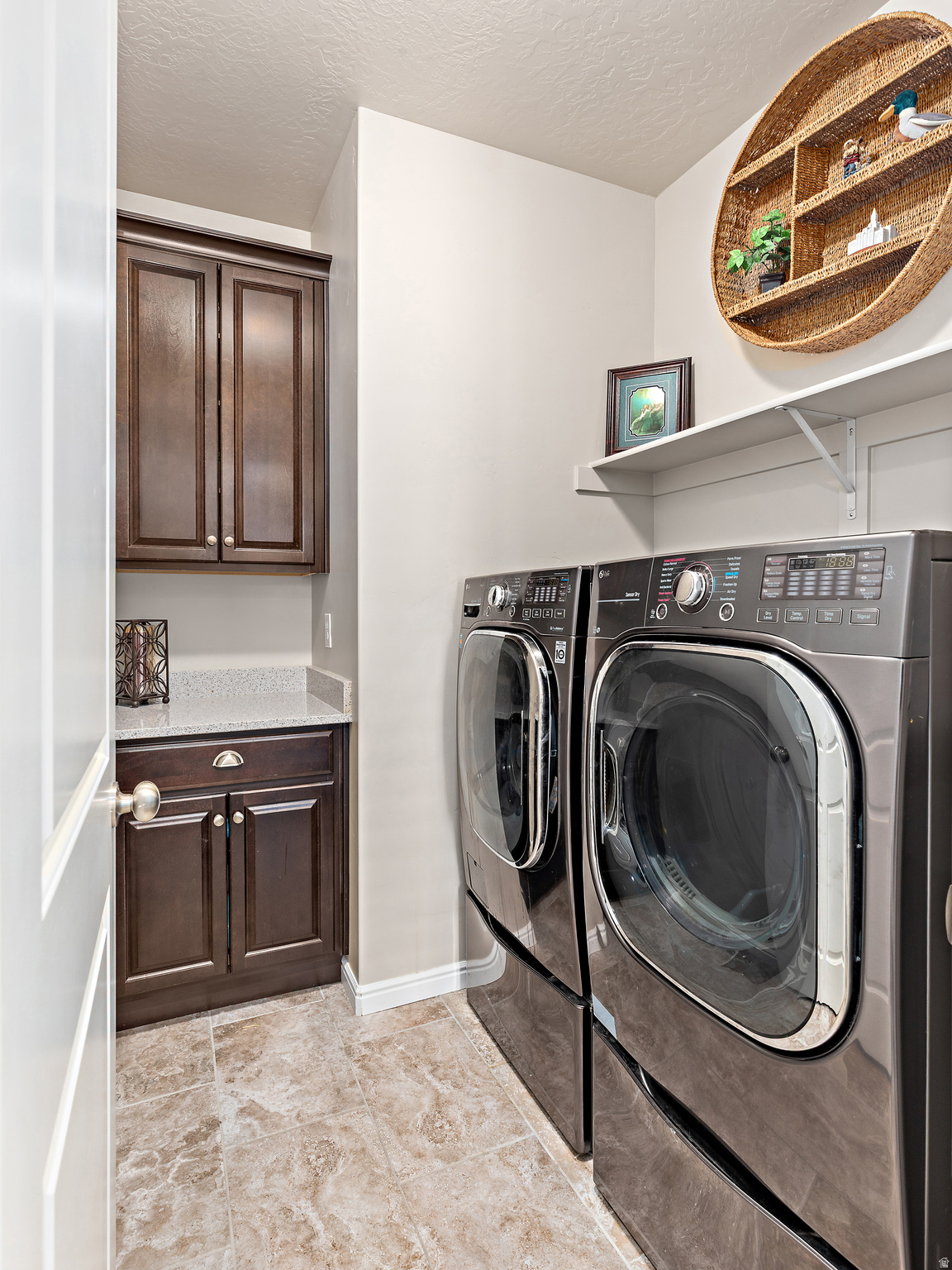 BROADVIEW SHORES - Residential