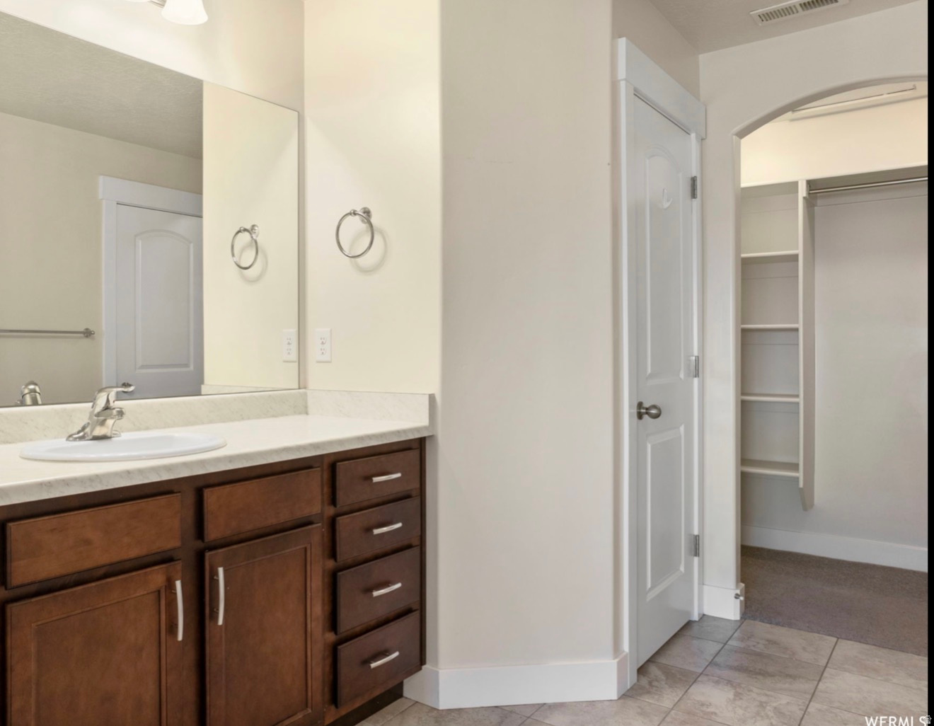 SKY RIDGE - Residential