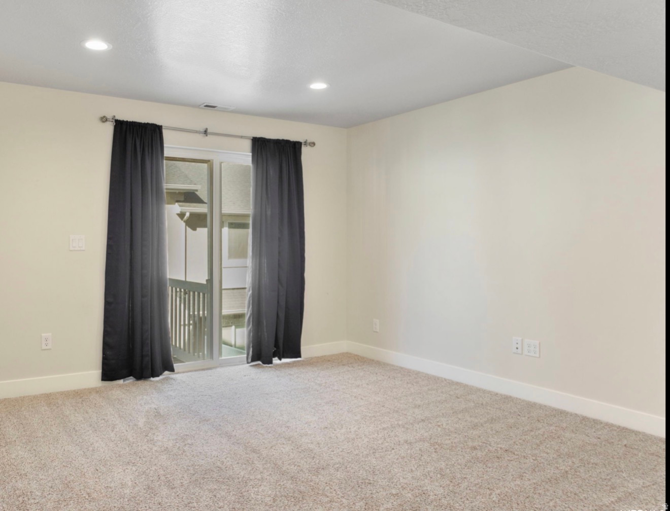 SKY RIDGE - Residential