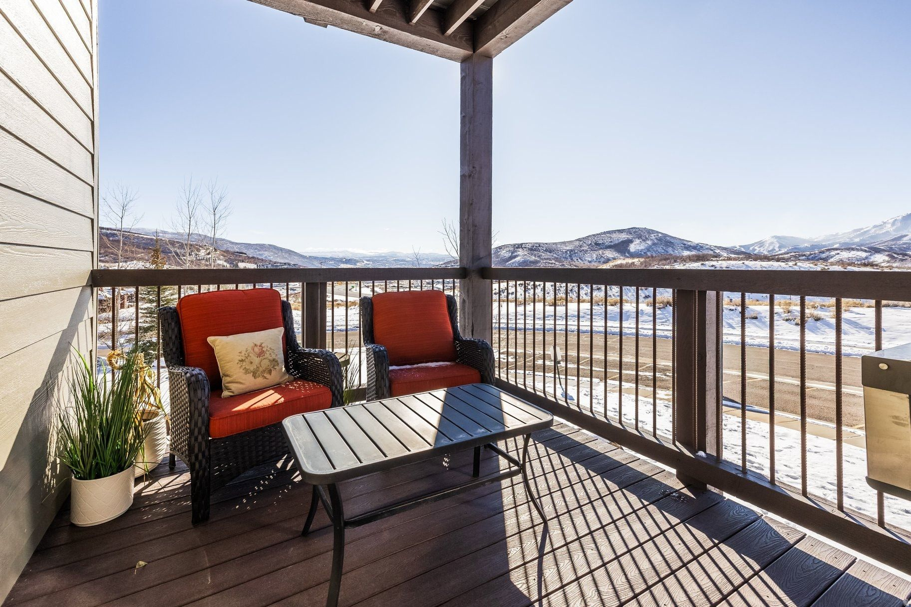 BLACK ROCK RIDGE - Residential