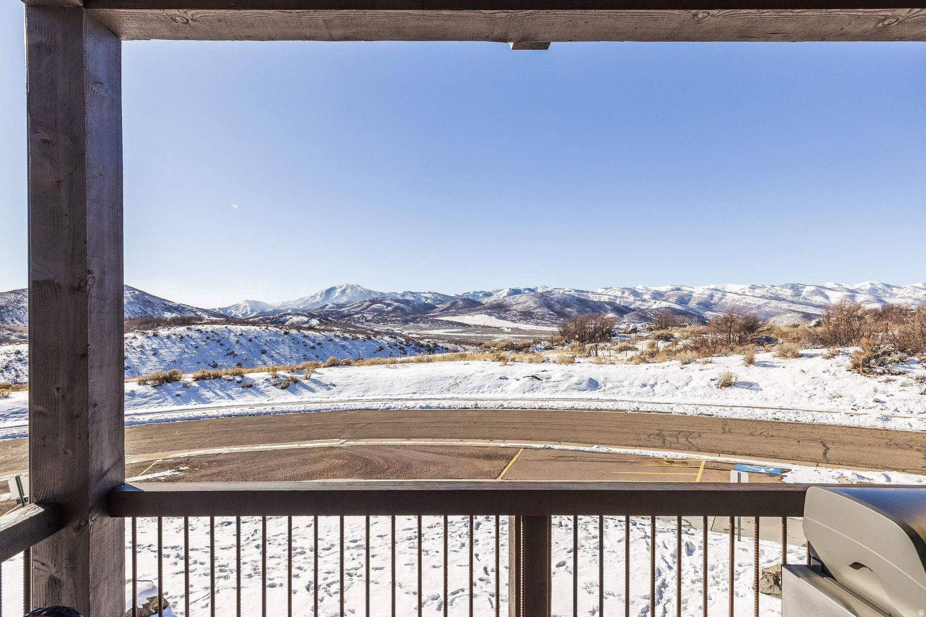 BLACK ROCK RIDGE - Residential