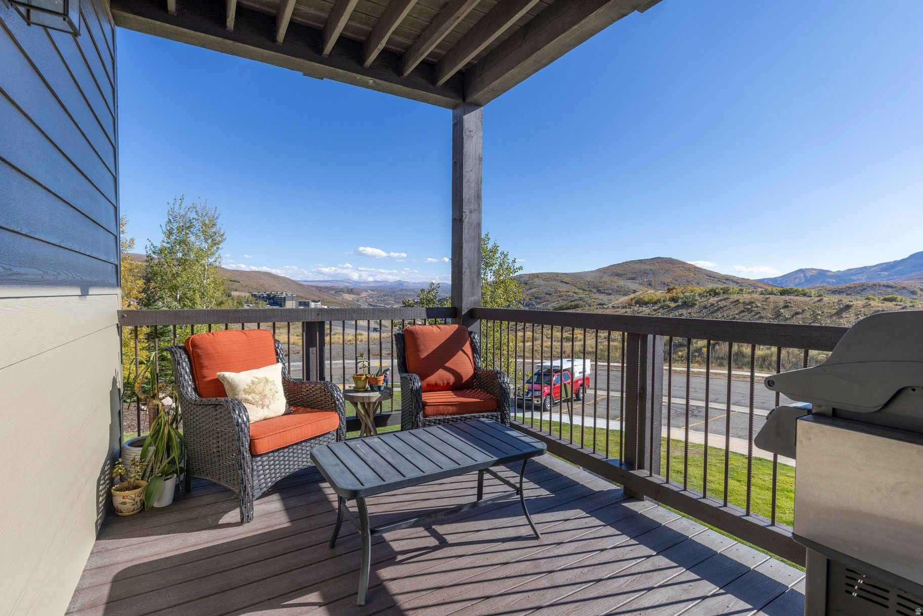 BLACK ROCK RIDGE - Residential