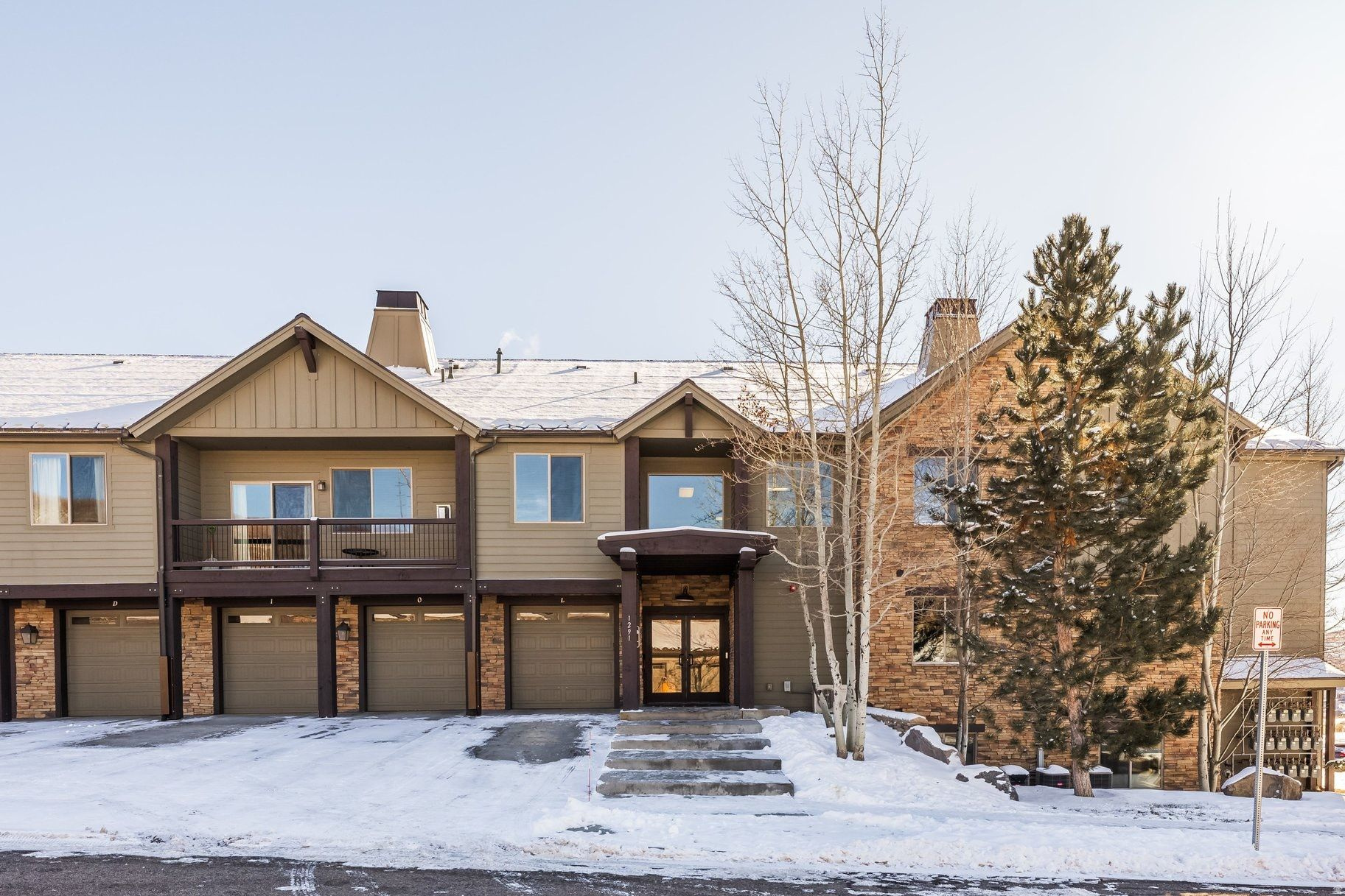 BLACK ROCK RIDGE - Residential