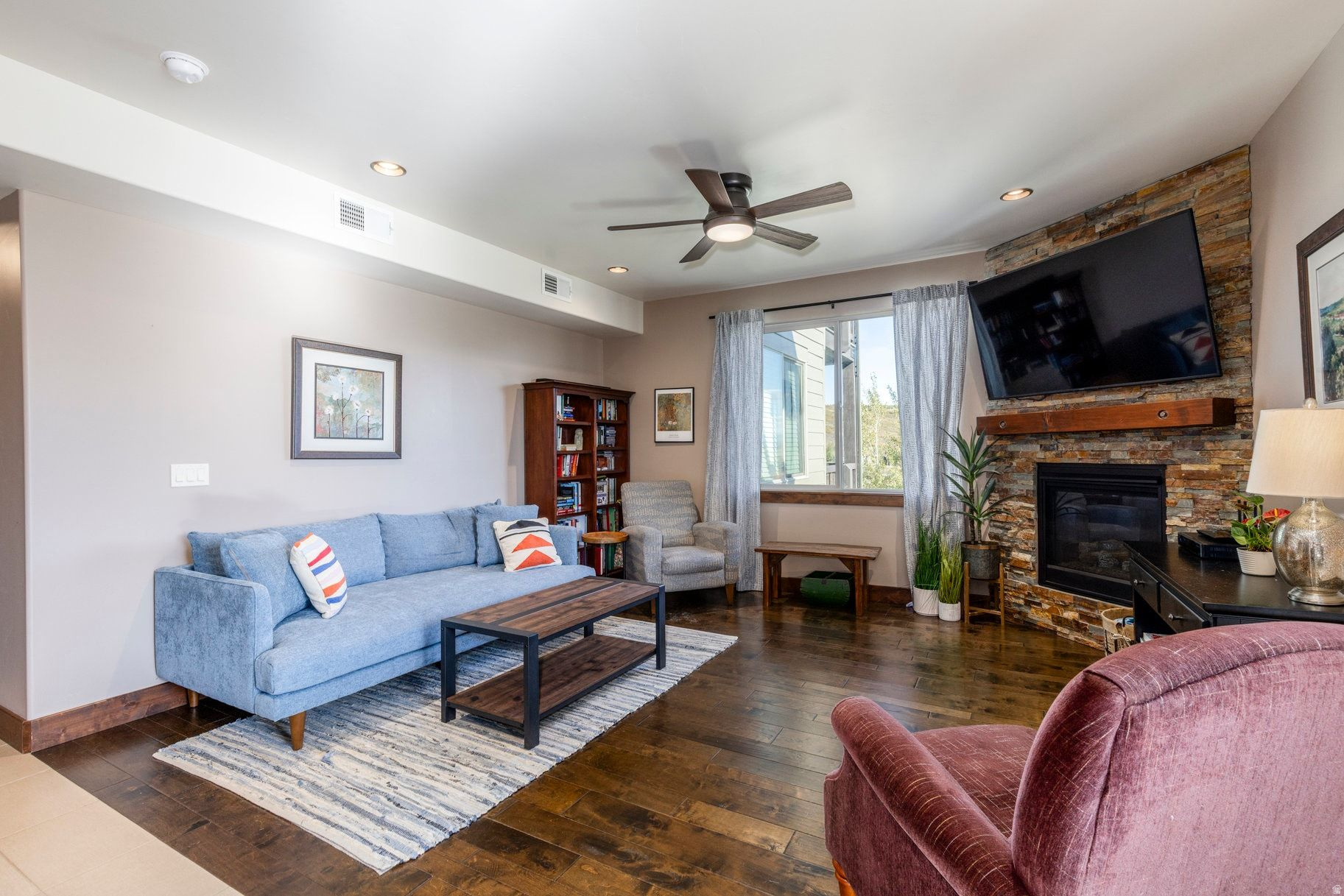 BLACK ROCK RIDGE - Residential