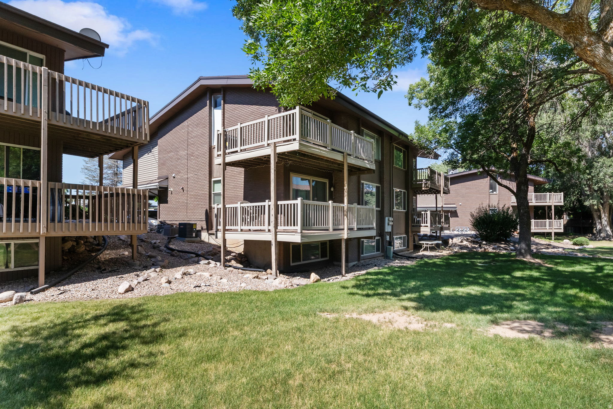 BRIARWOOD - Residential
