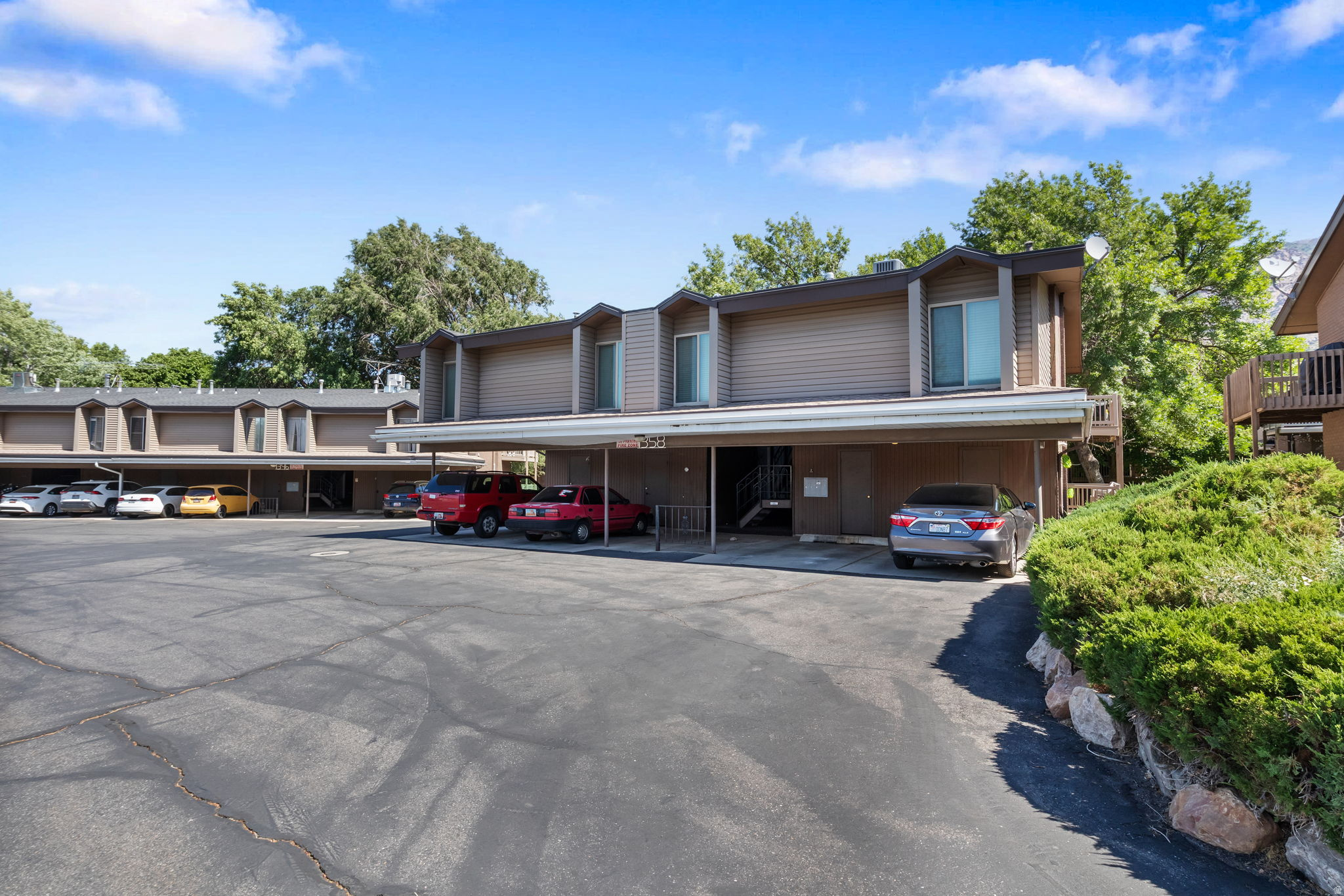 BRIARWOOD - Residential