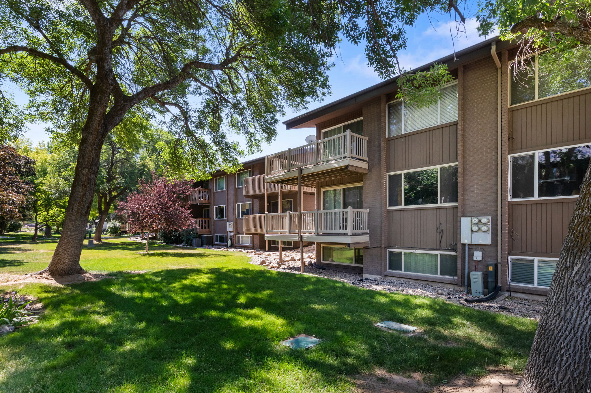 BRIARWOOD - Residential