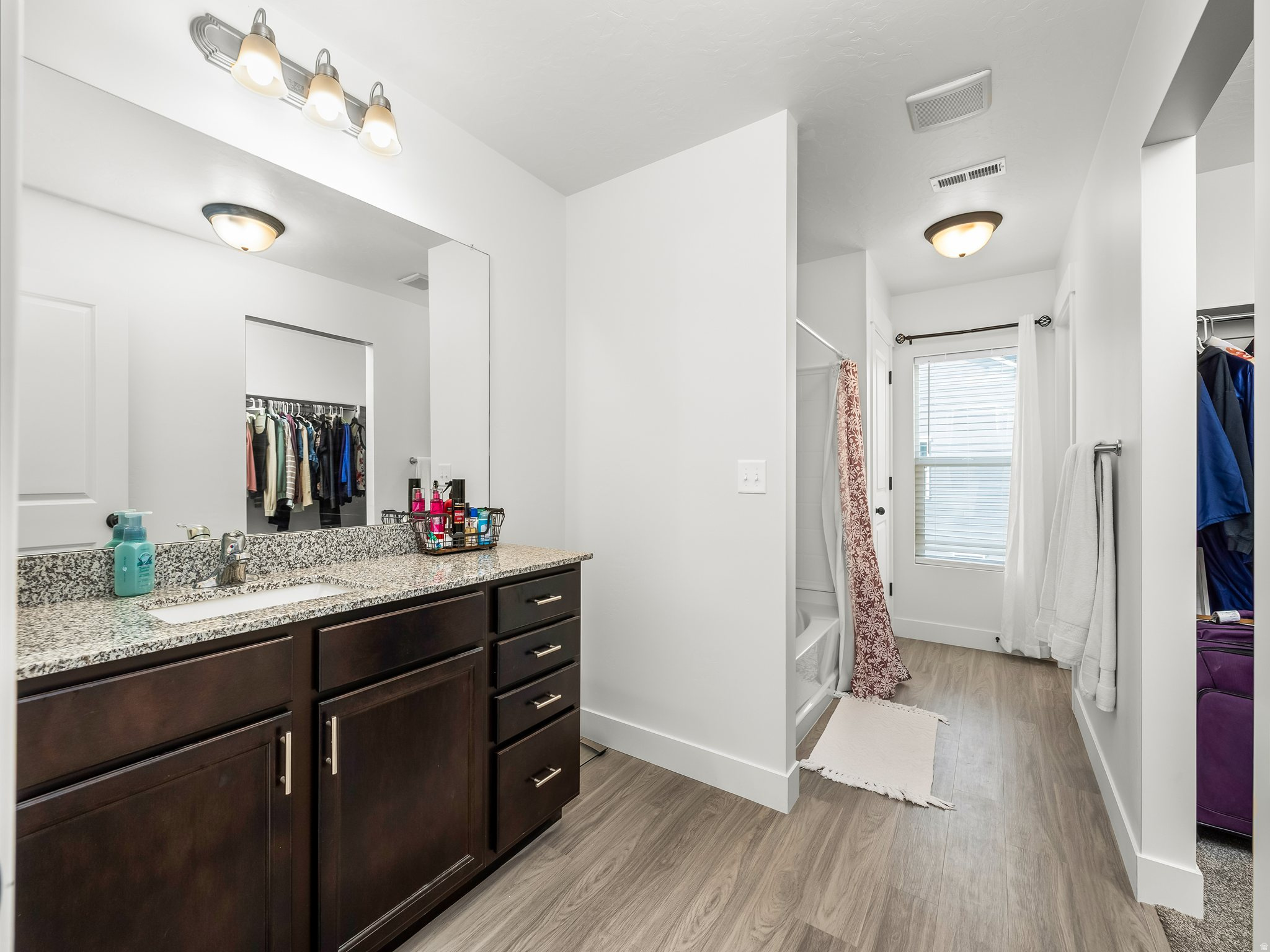 EAGLE POINT - Residential
