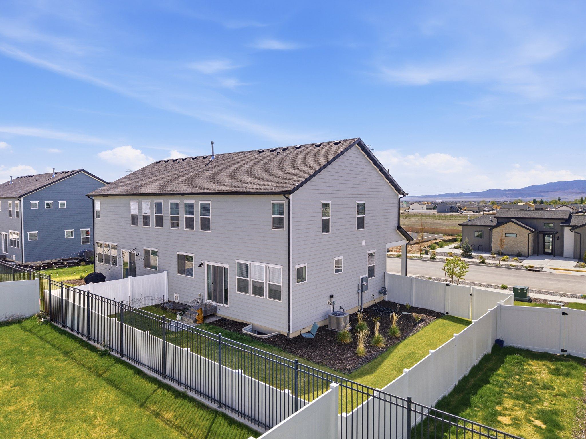 EAGLE POINT - Residential