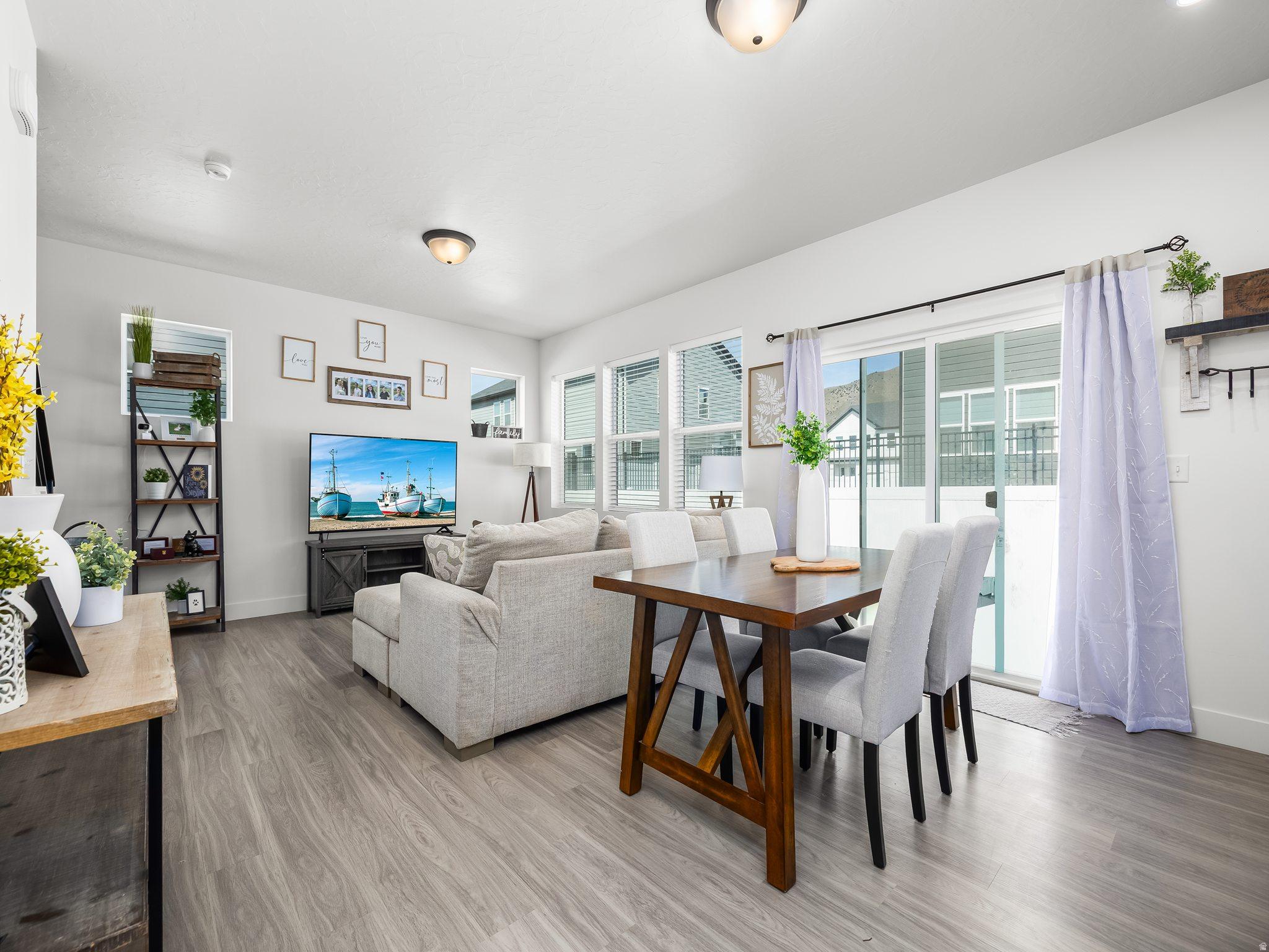 EAGLE POINT - Residential