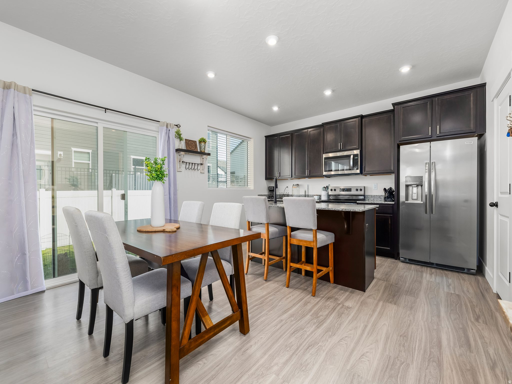 EAGLE POINT - Residential