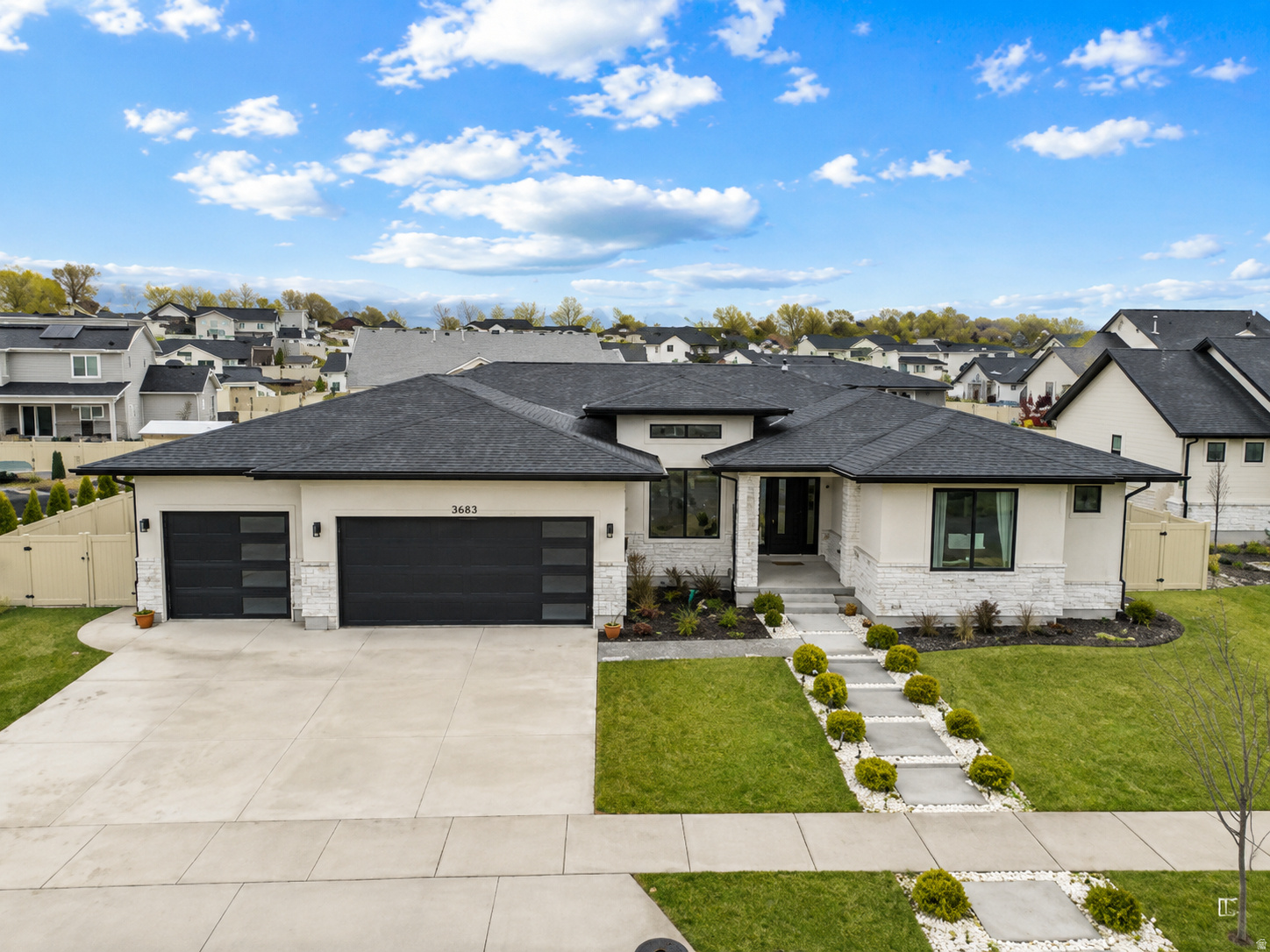 FOX LANDING - Residential