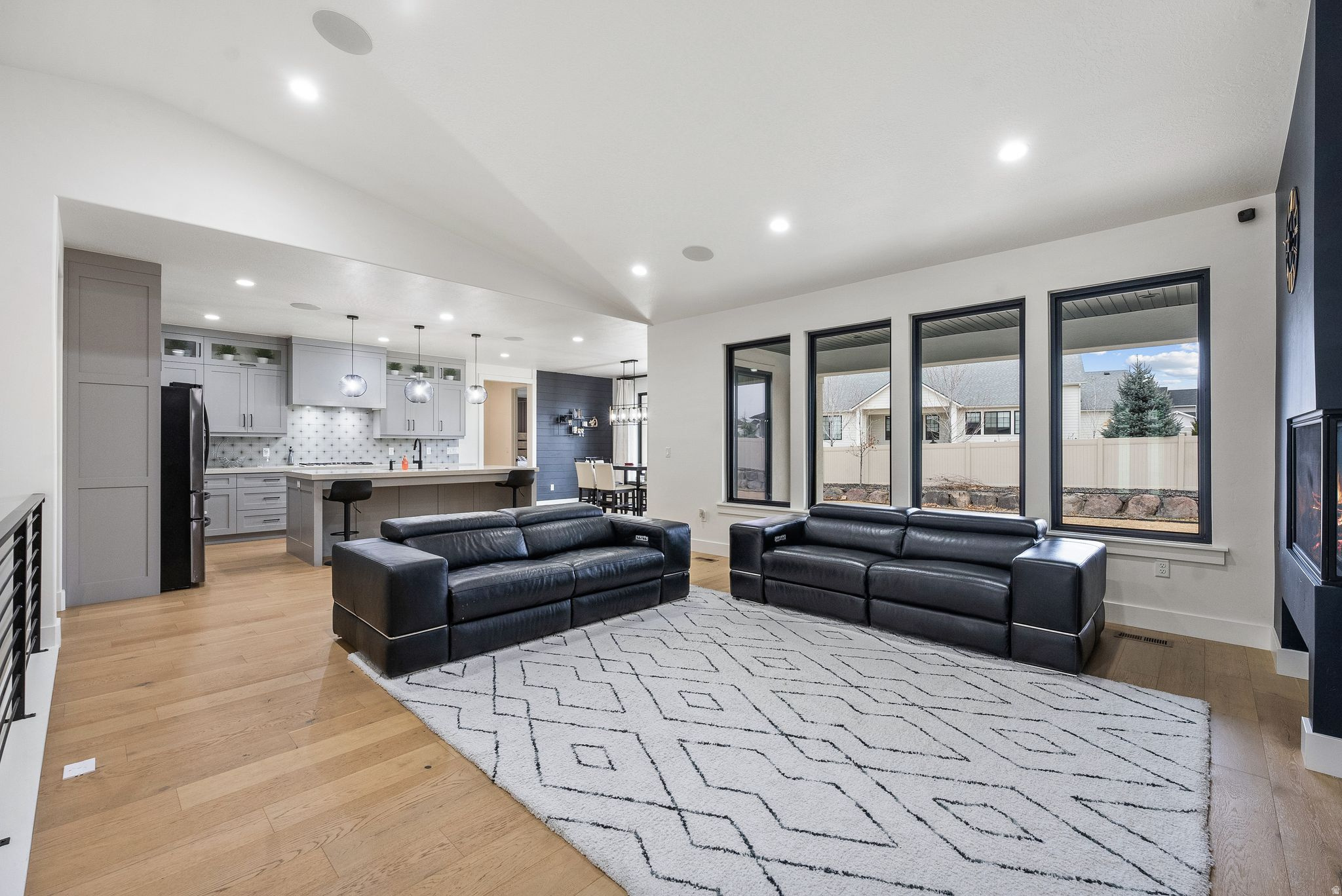 FOX LANDING - Residential