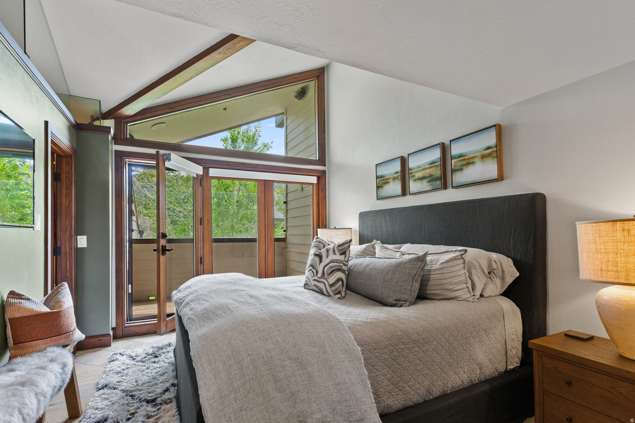 FAWNGROVE CONDOMINIUM - Residential Lease