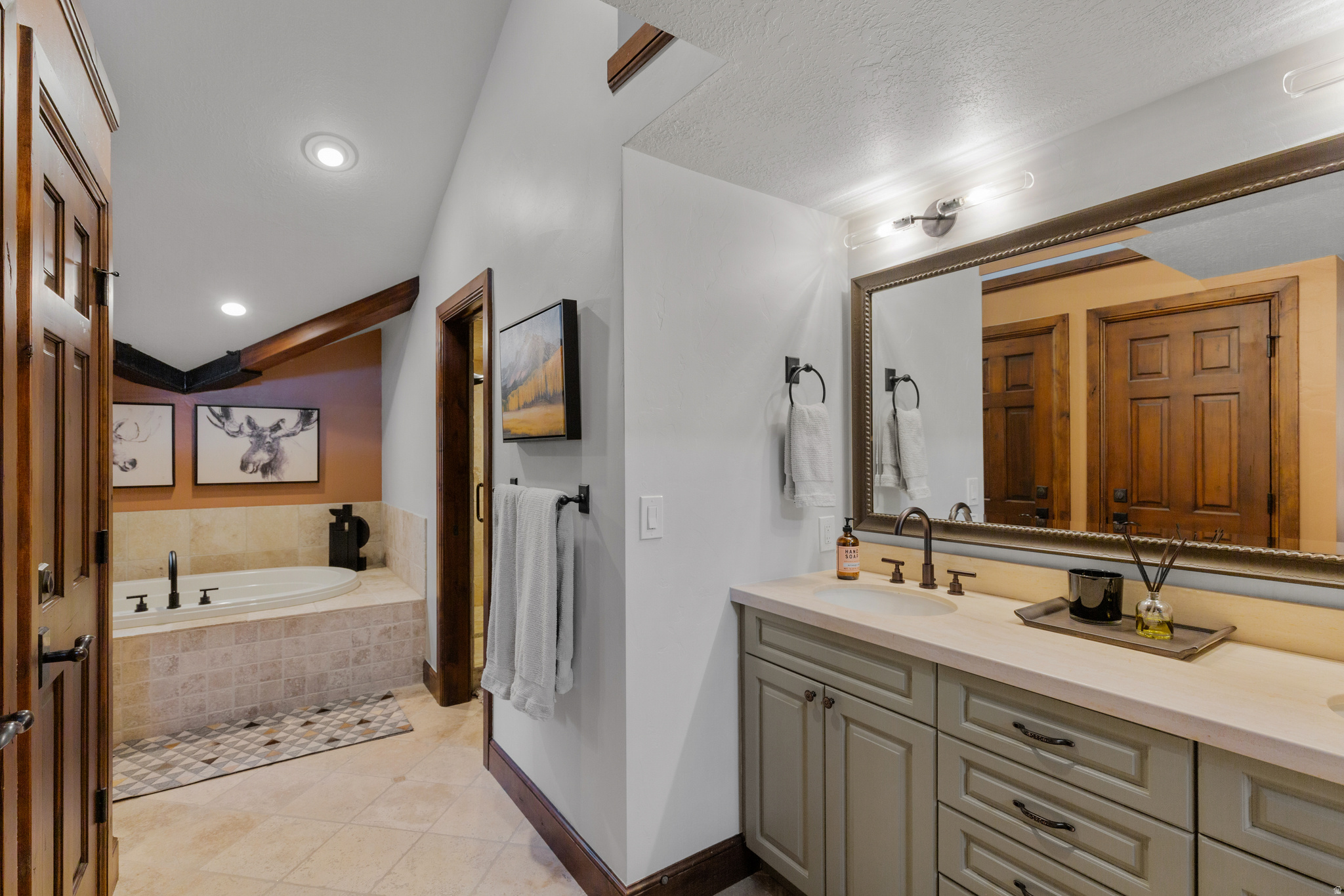 FAWNGROVE CONDOMINIUM - Residential Lease