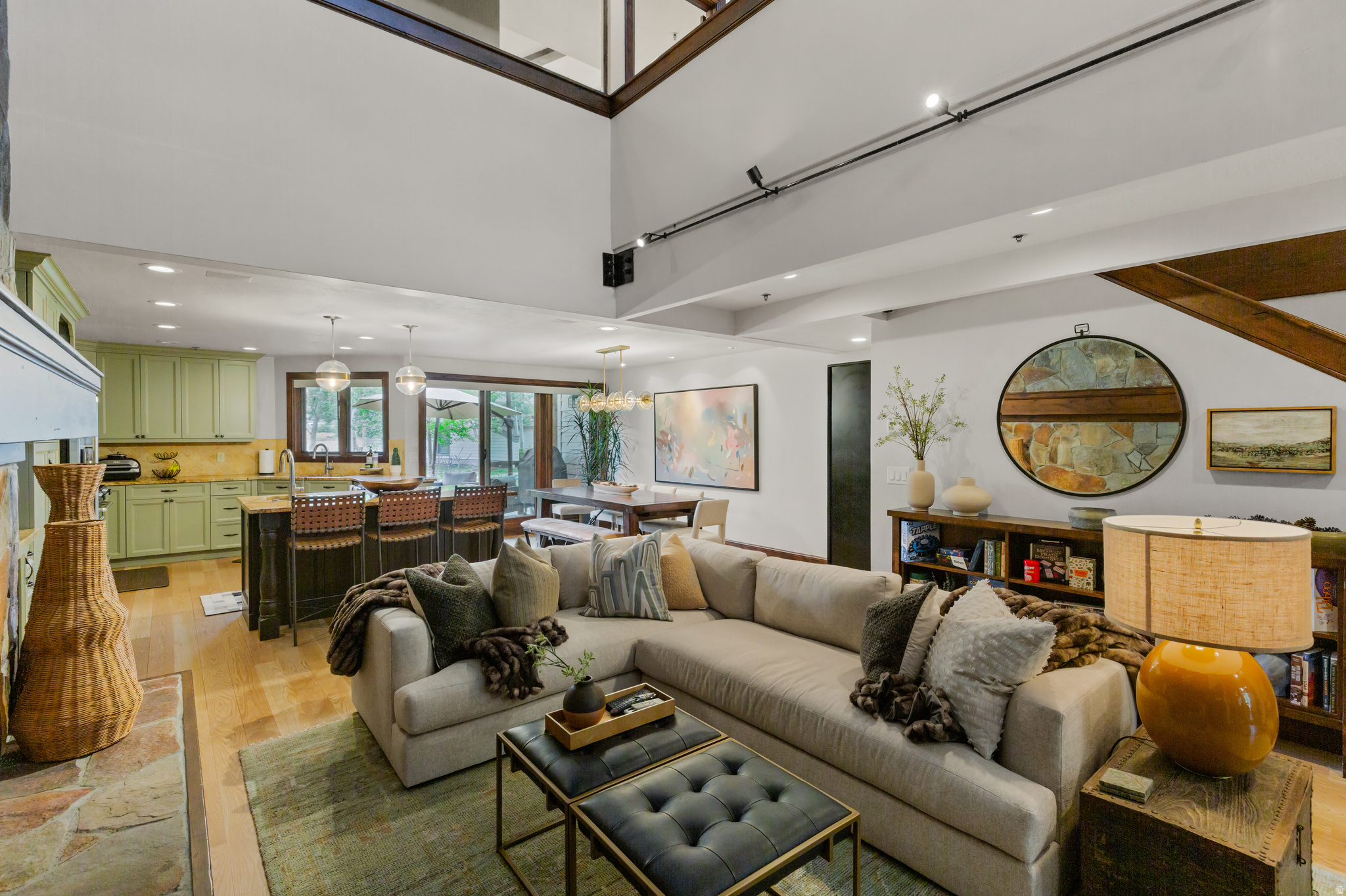 FAWNGROVE CONDOMINIUM - Residential Lease