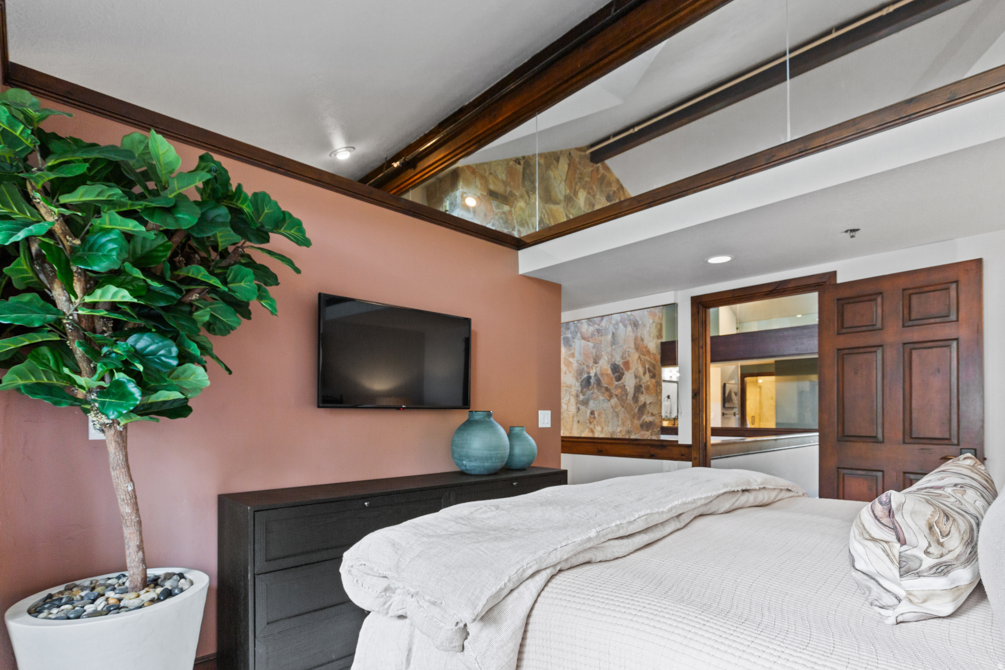 FAWNGROVE CONDOMINIUM - Residential Lease