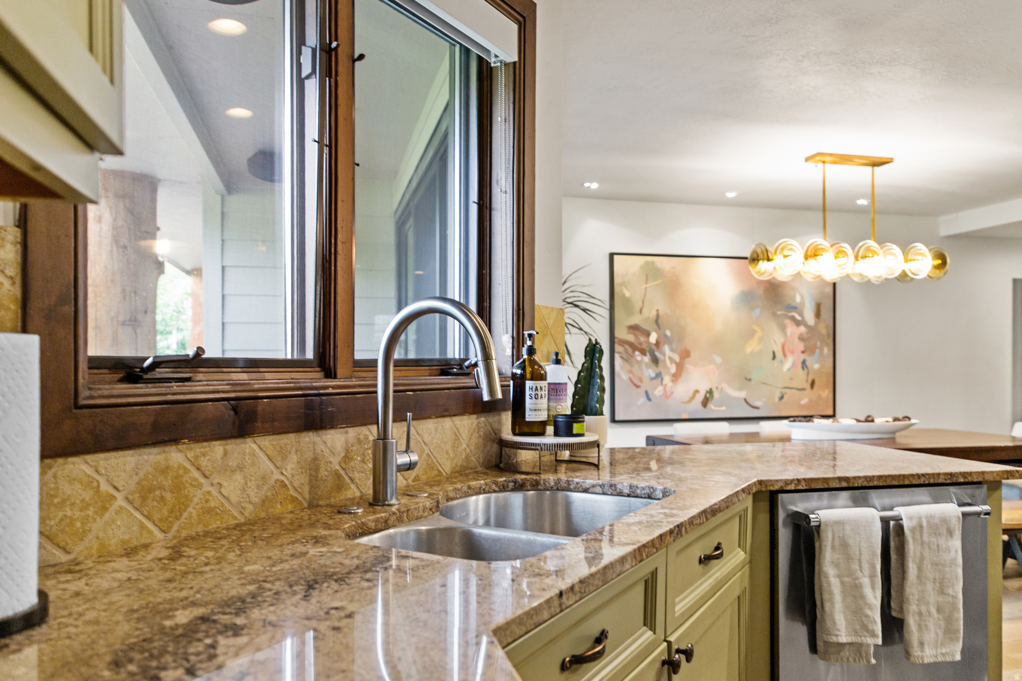 FAWNGROVE CONDOMINIUM - Residential Lease