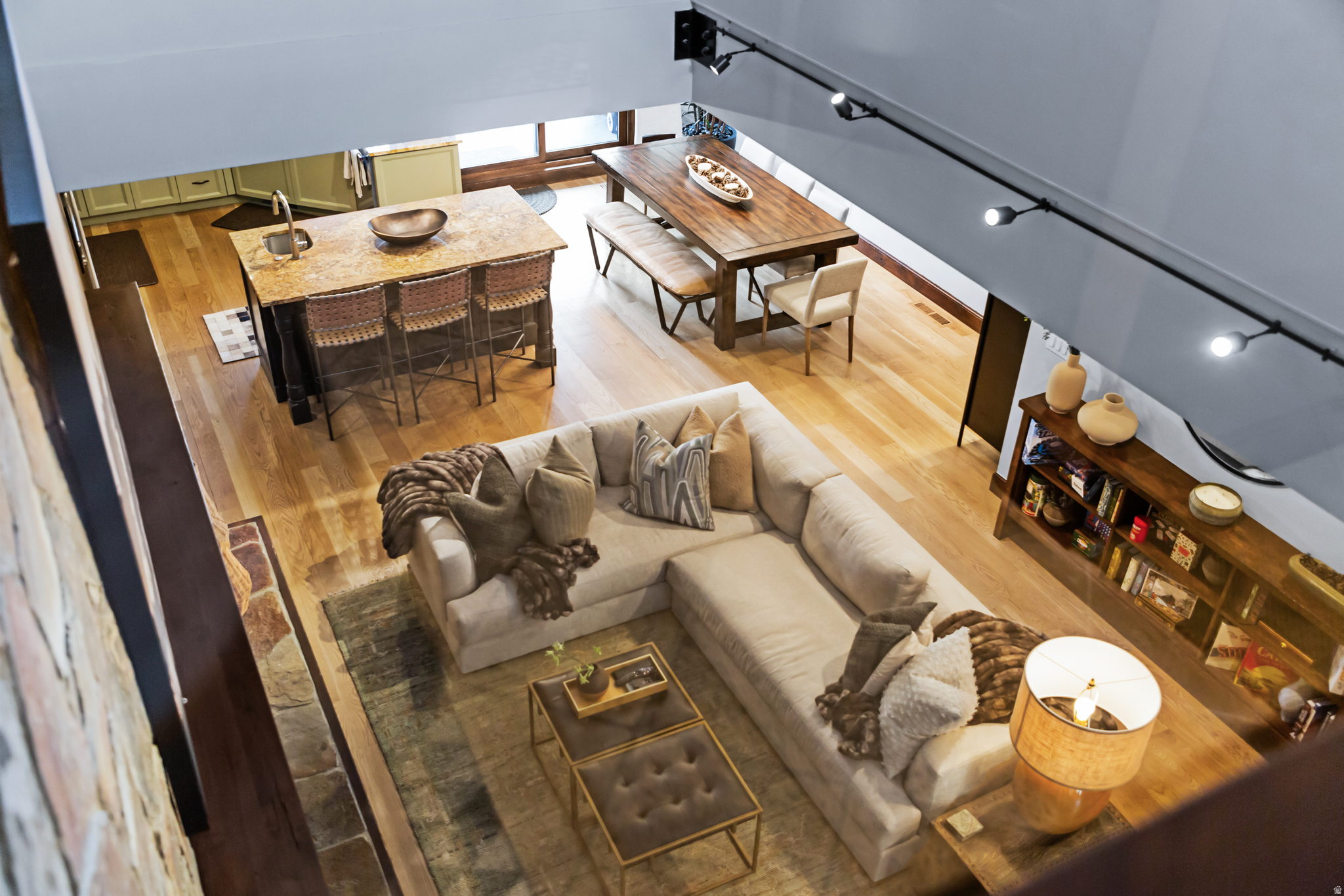 FAWNGROVE CONDOMINIUM - Residential Lease
