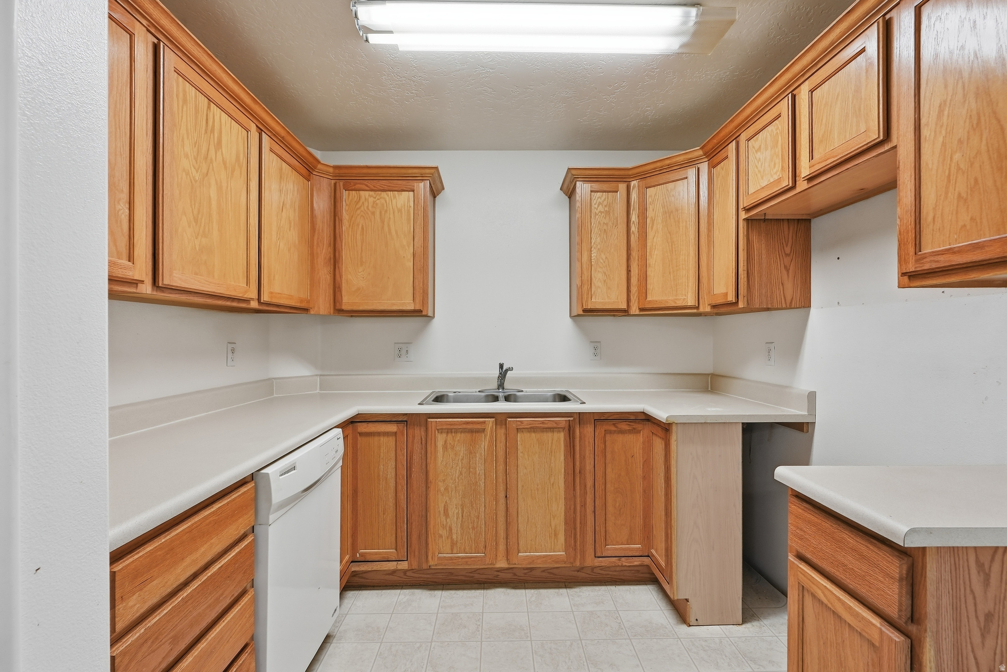 WESTBURY - Residential