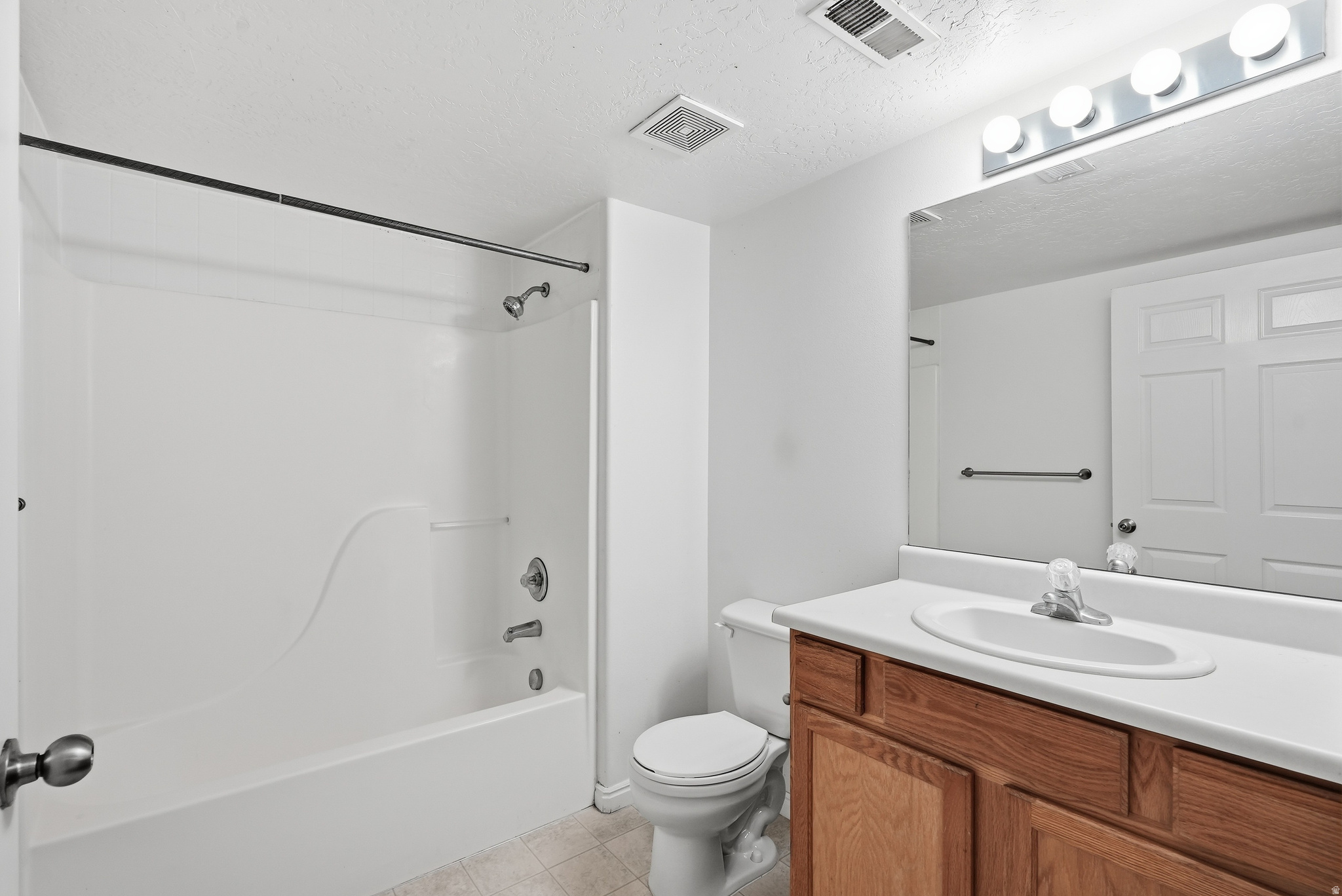 WESTBURY - Residential