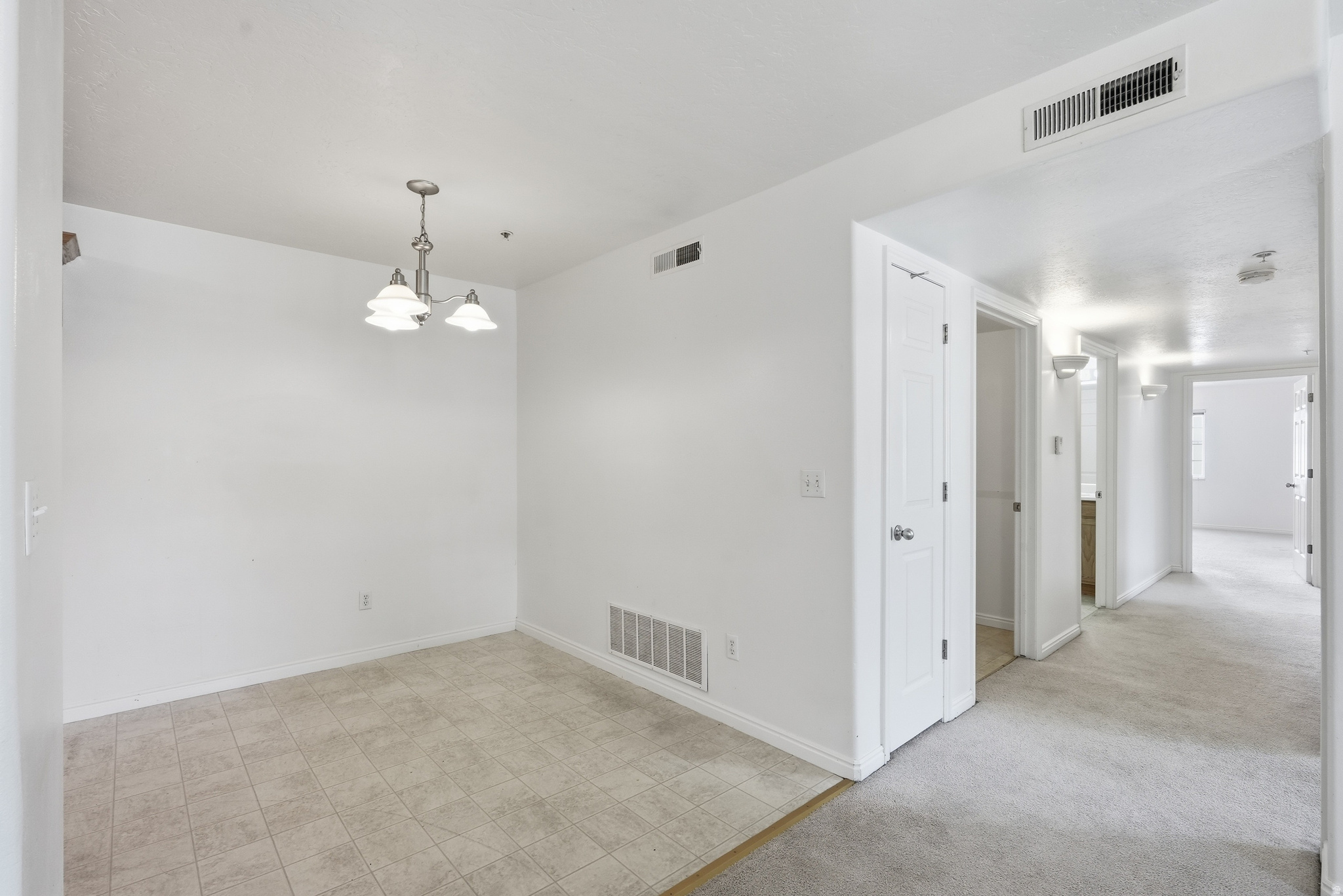 WESTBURY - Residential
