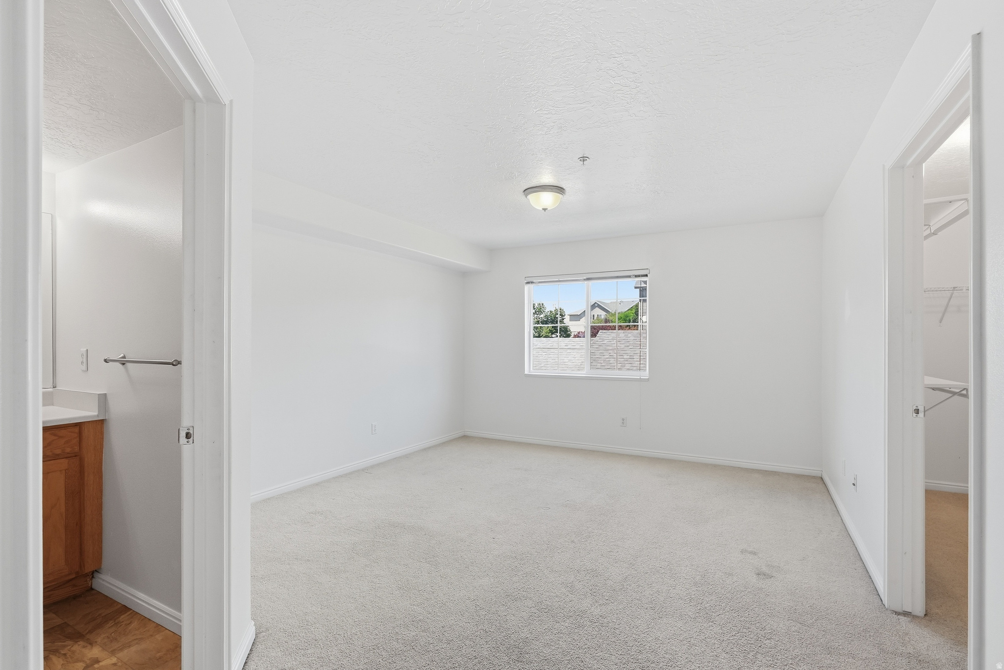 WESTBURY - Residential