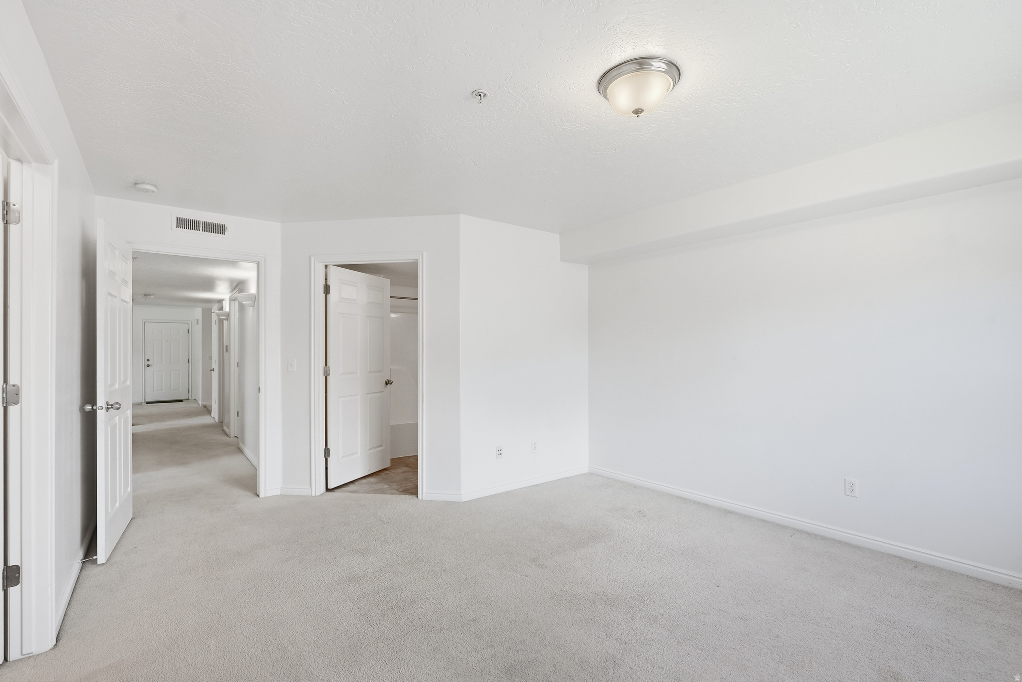 WESTBURY - Residential