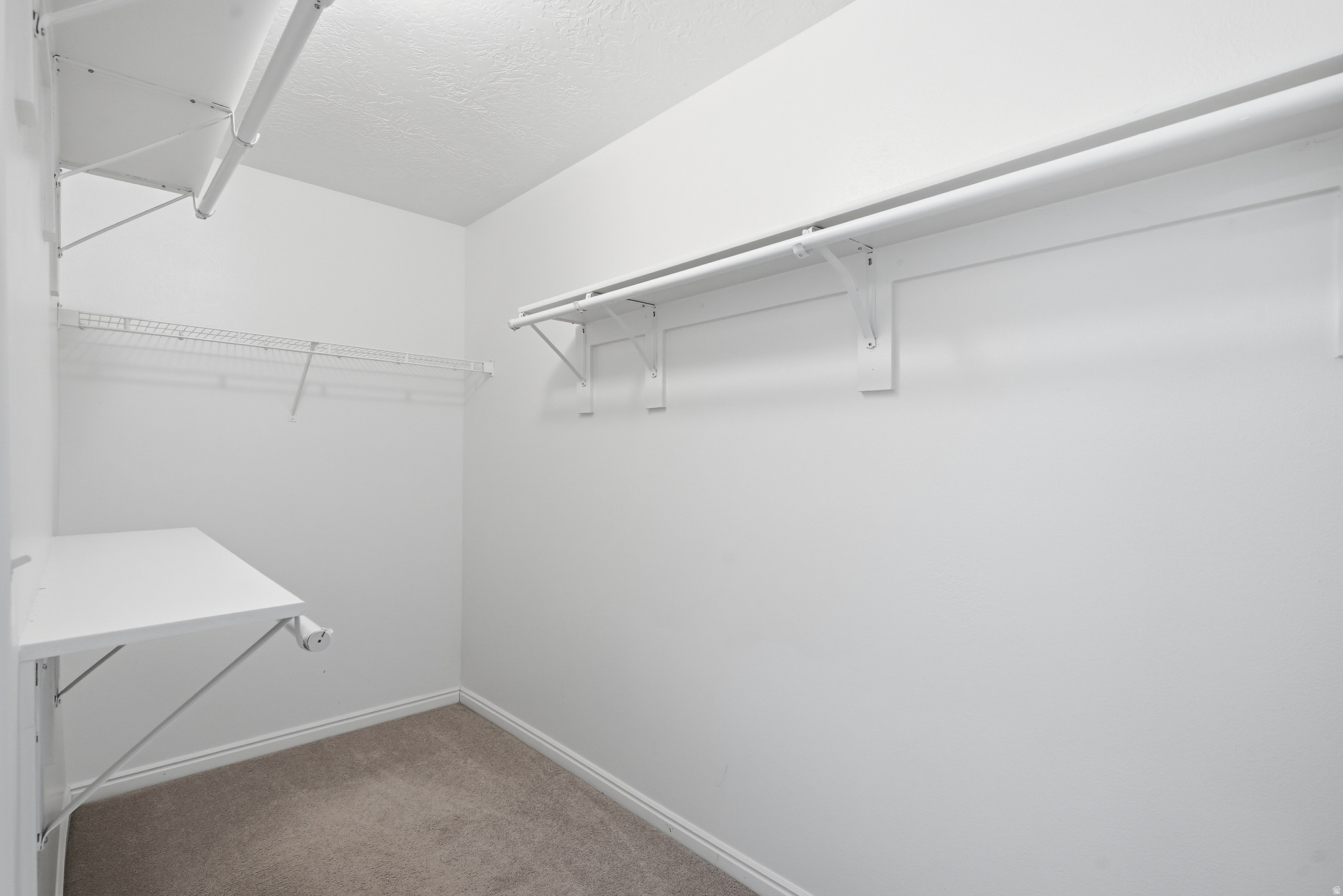 WESTBURY - Residential