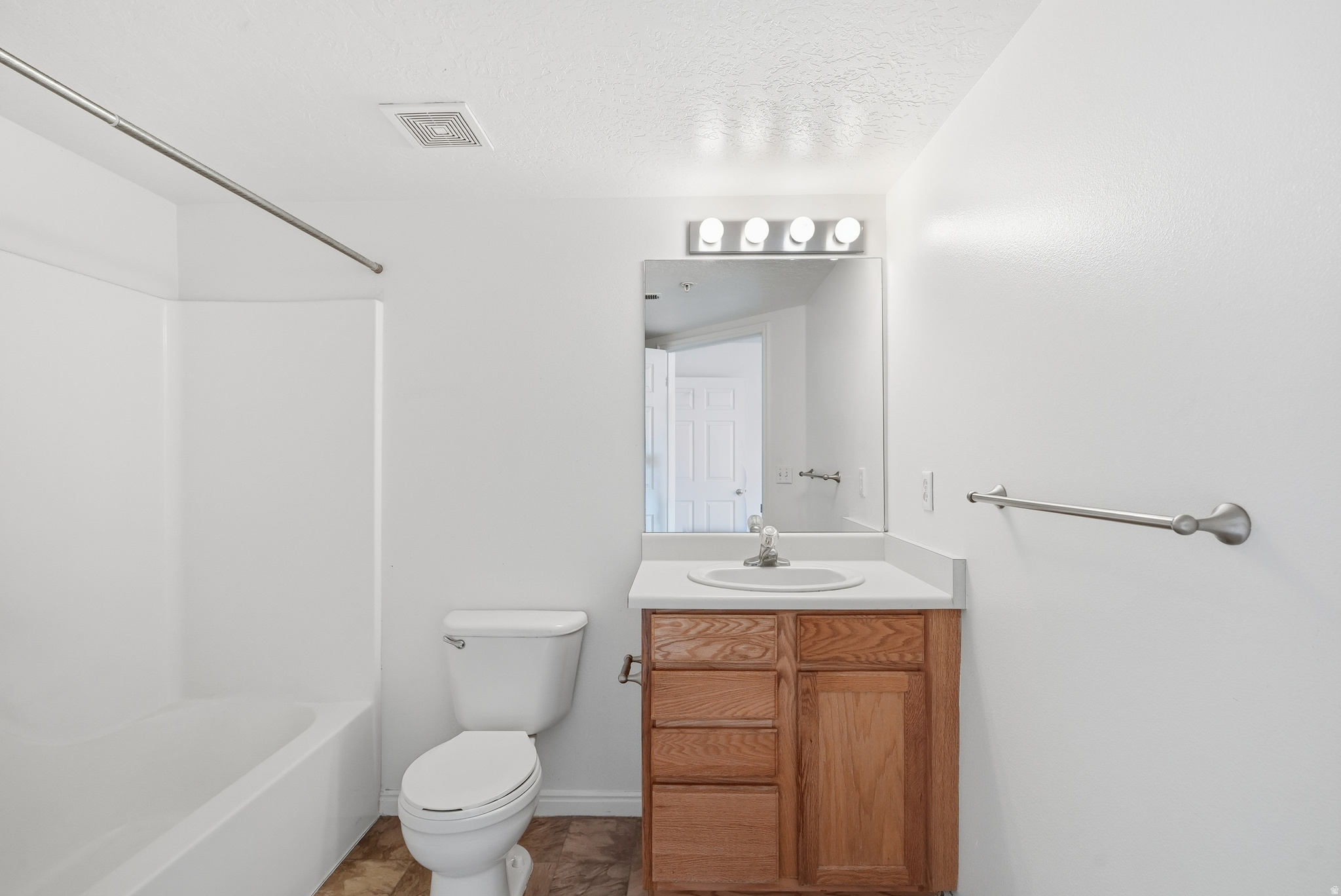 WESTBURY - Residential
