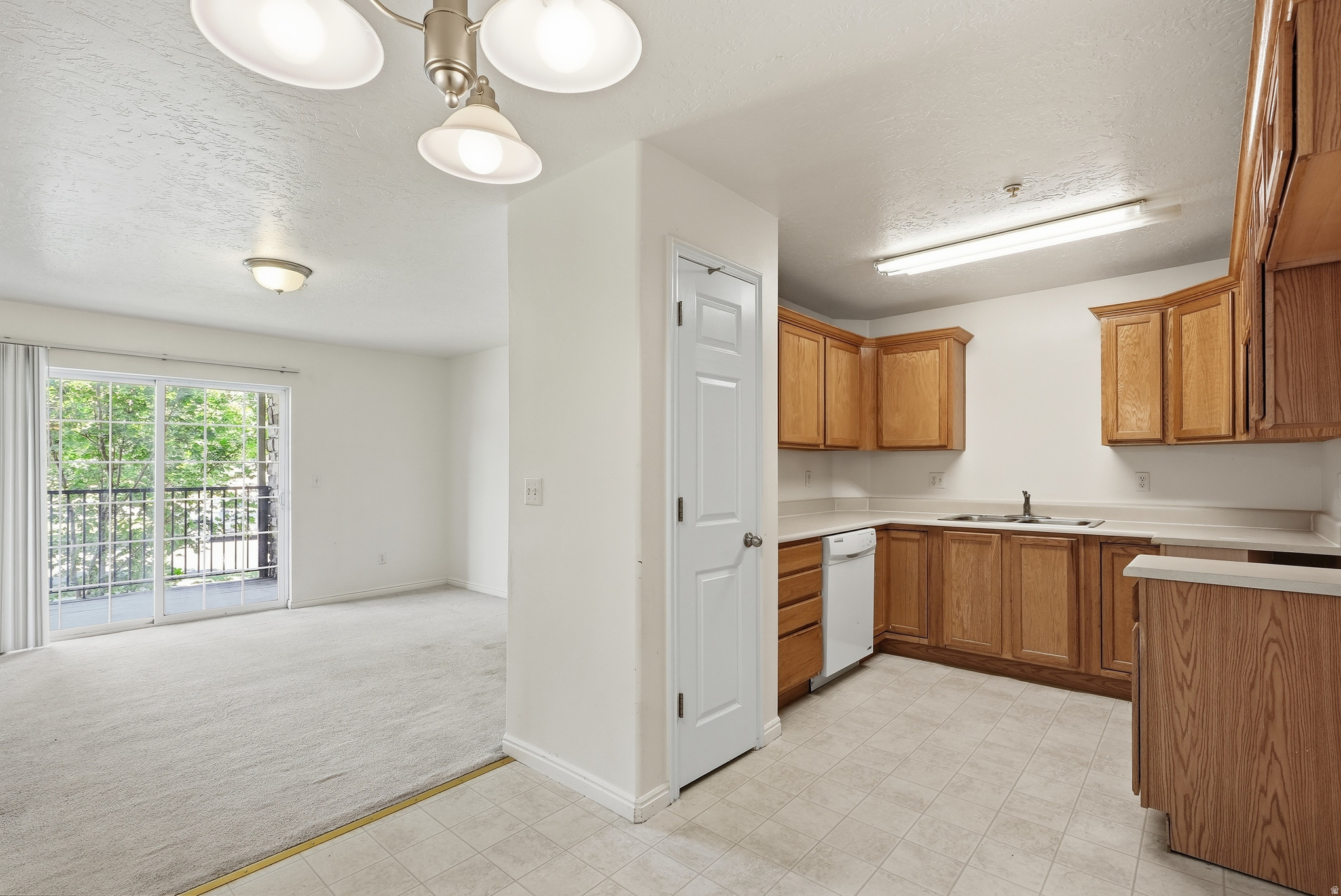 WESTBURY - Residential