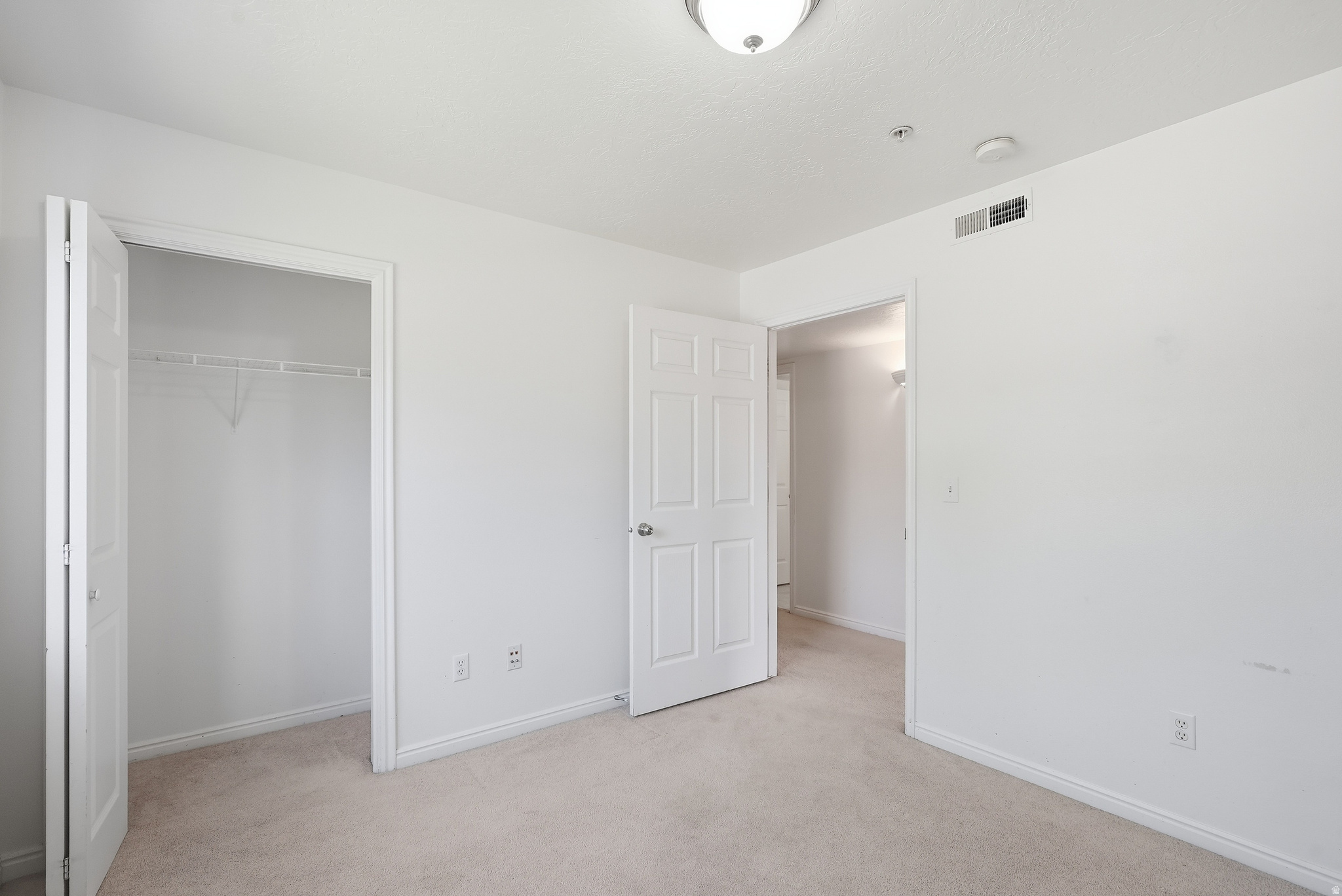 WESTBURY - Residential