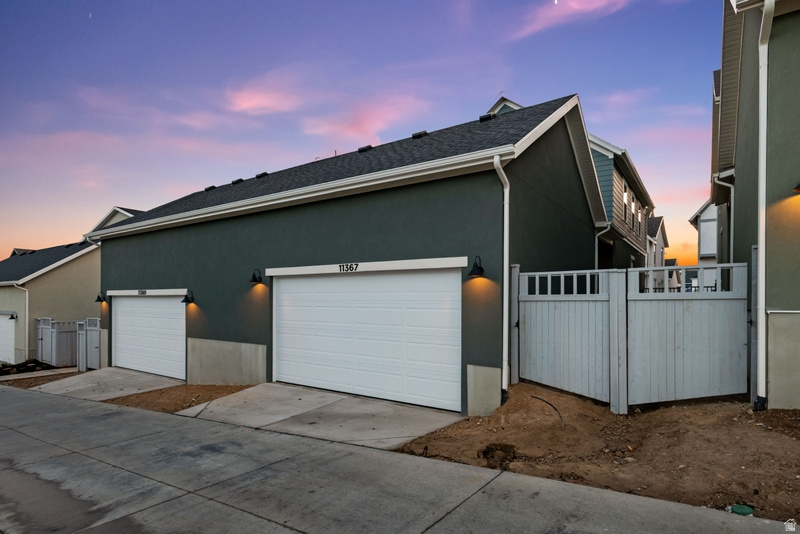 DAYBREAK - Residential