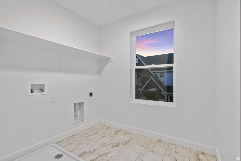 DAYBREAK - Residential