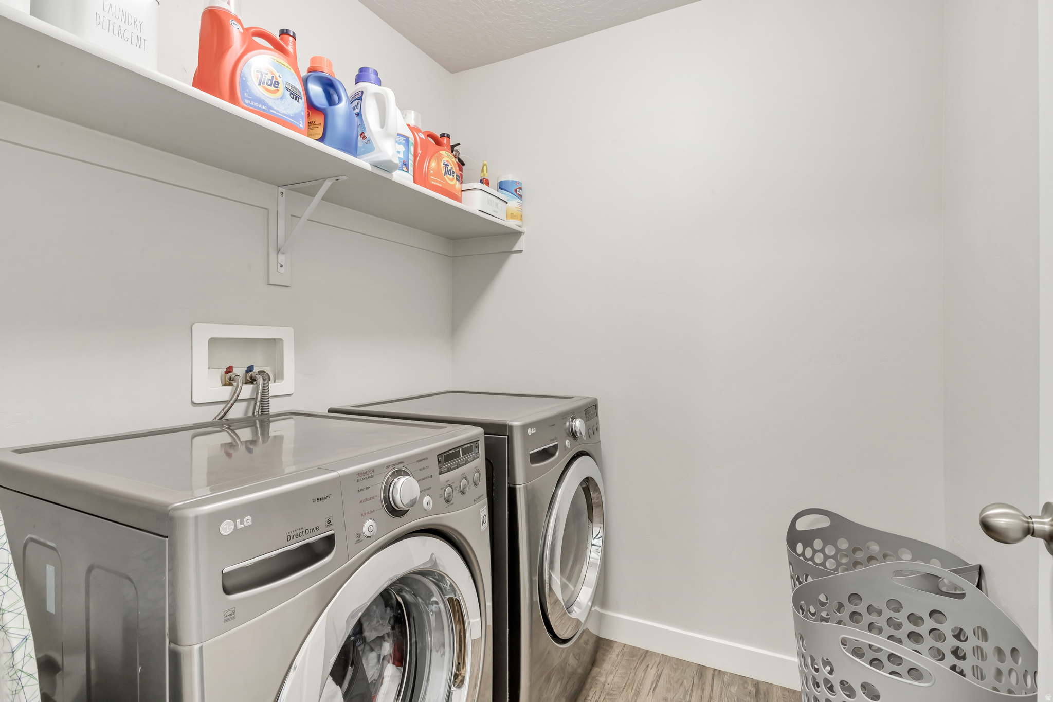 CREEKSIDE - Residential Lease